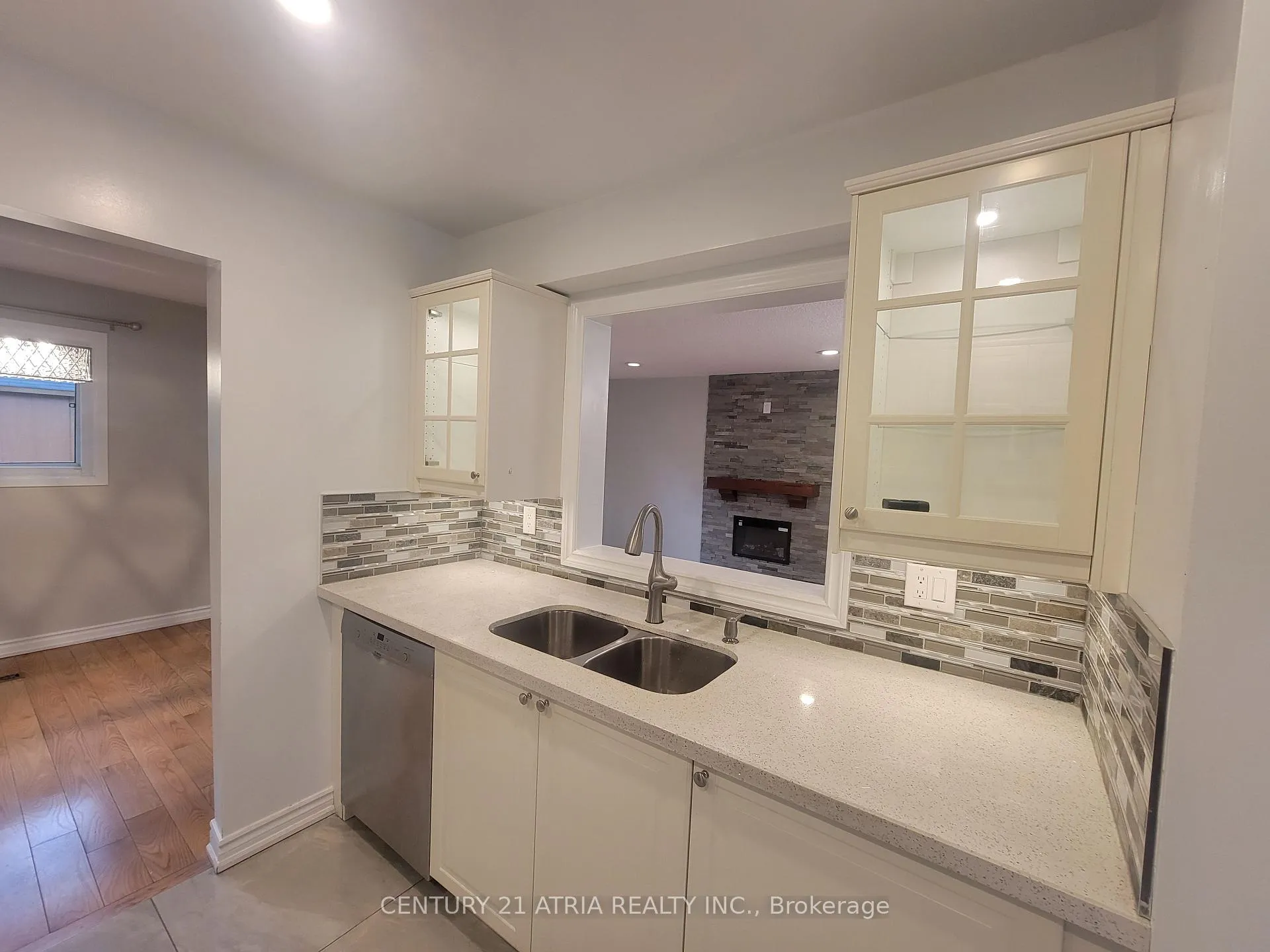 Photo 14 of 28 Holsworthy Crescent, Markham, German Mills — HOMEH