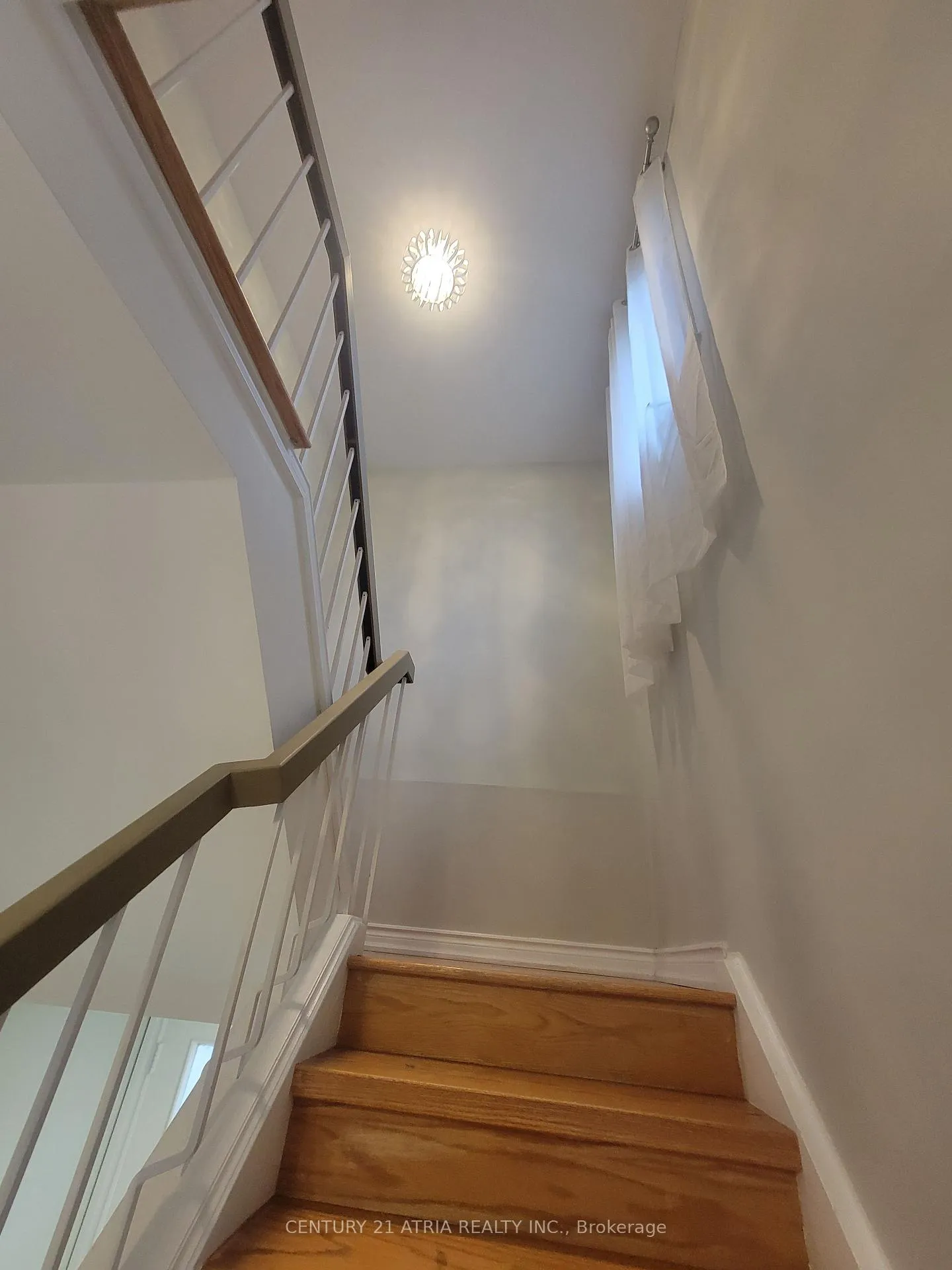Photo 17 of 28 Holsworthy Crescent, Markham, German Mills — HOMEH