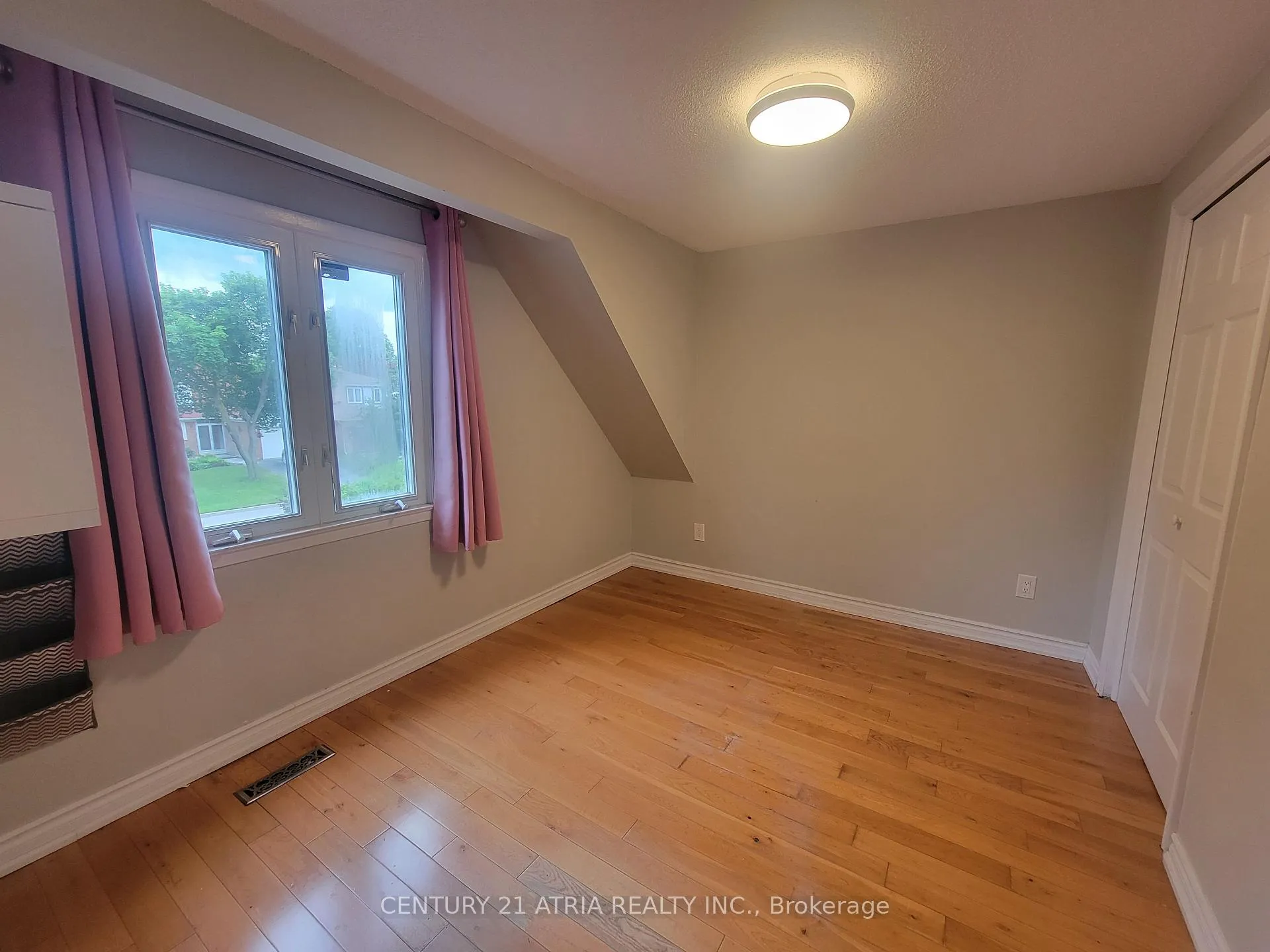 Photo 19 of 28 Holsworthy Crescent, Markham, German Mills — HOMEH