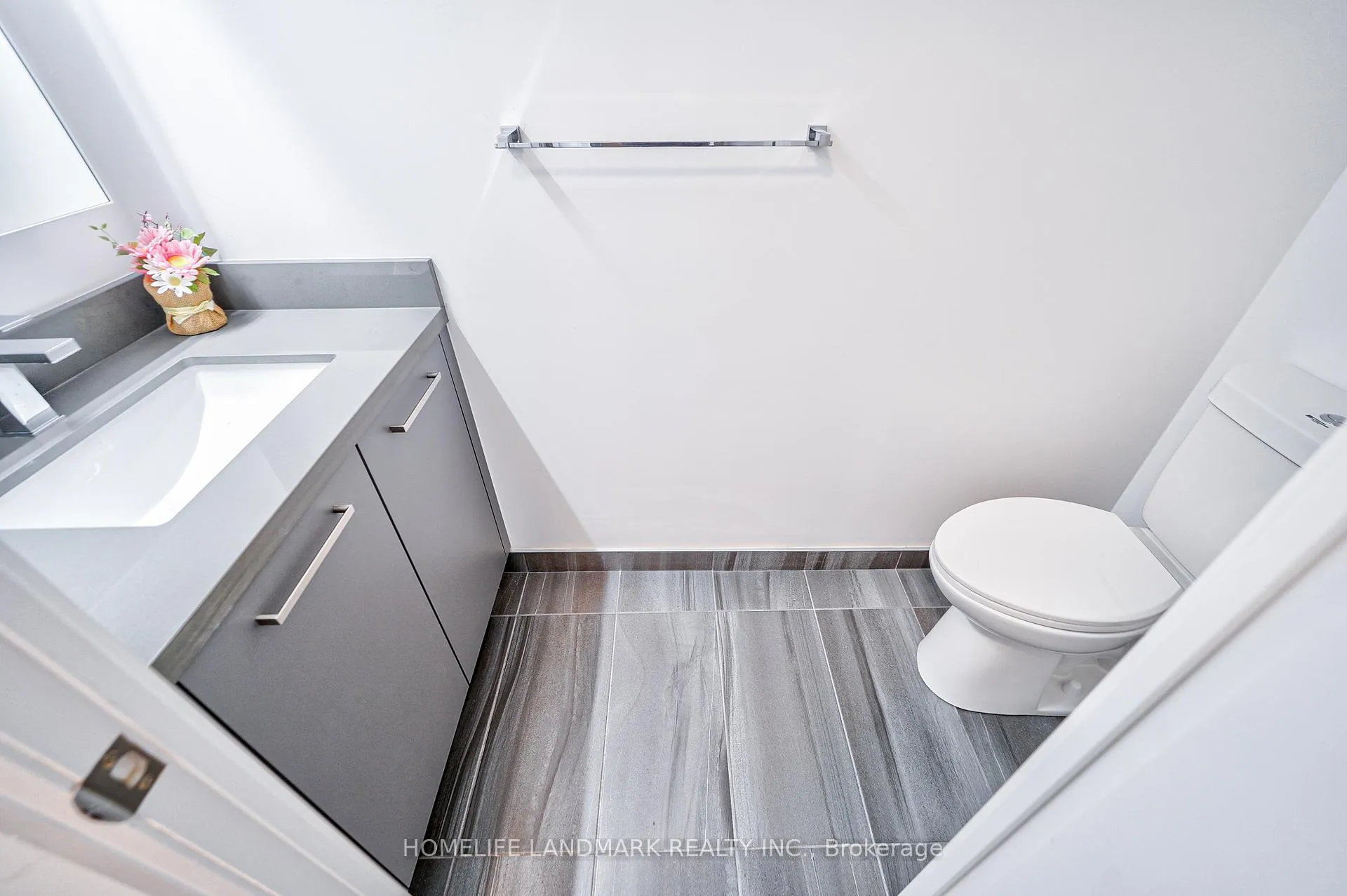 Photo 15 of Unit 2607, 12 Gandhi Lane, Markham, Commerce Valley — HOMEH