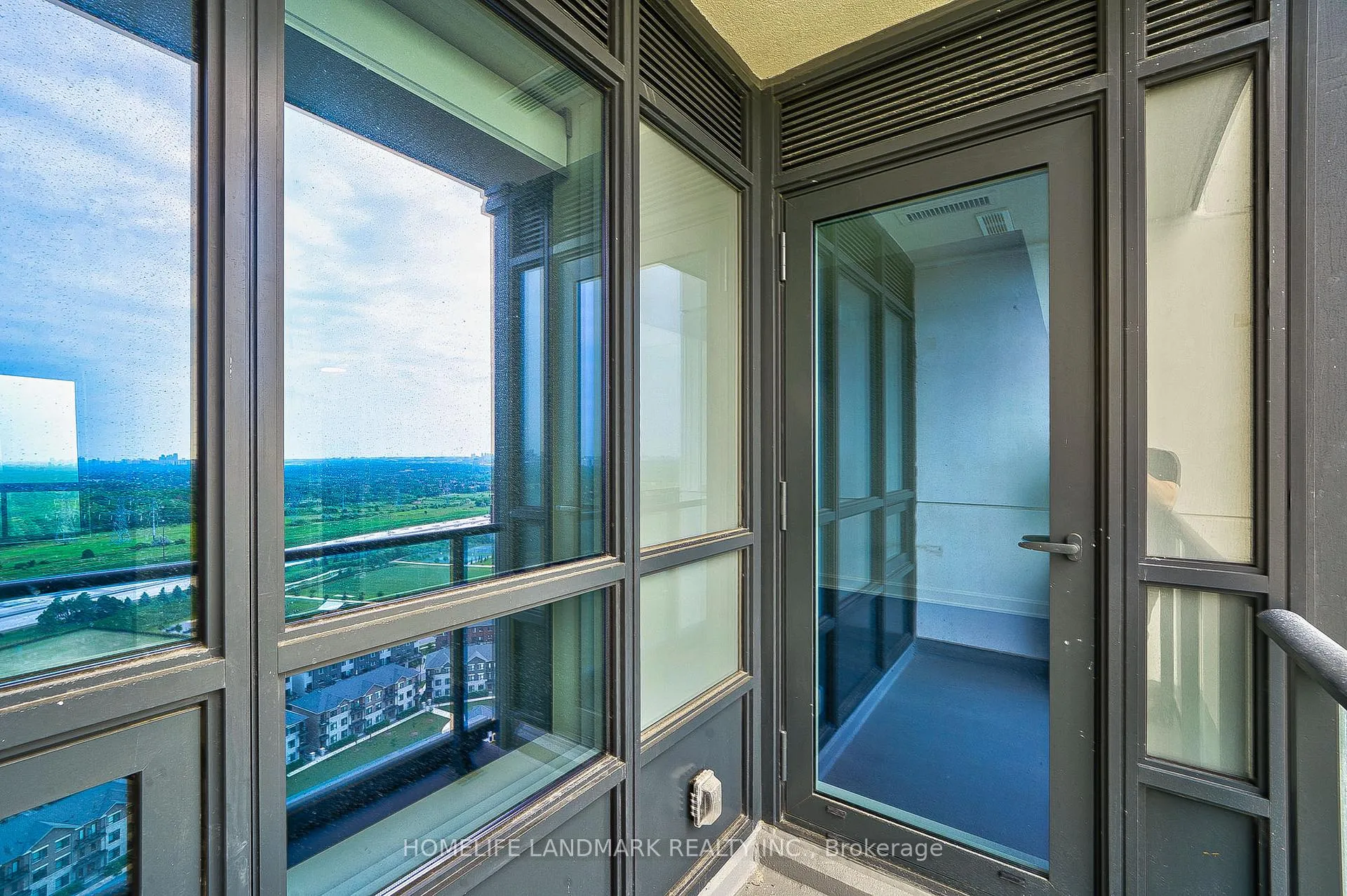 Photo 37 of Unit 2607, 12 Gandhi Lane, Markham, Commerce Valley — HOMEH
