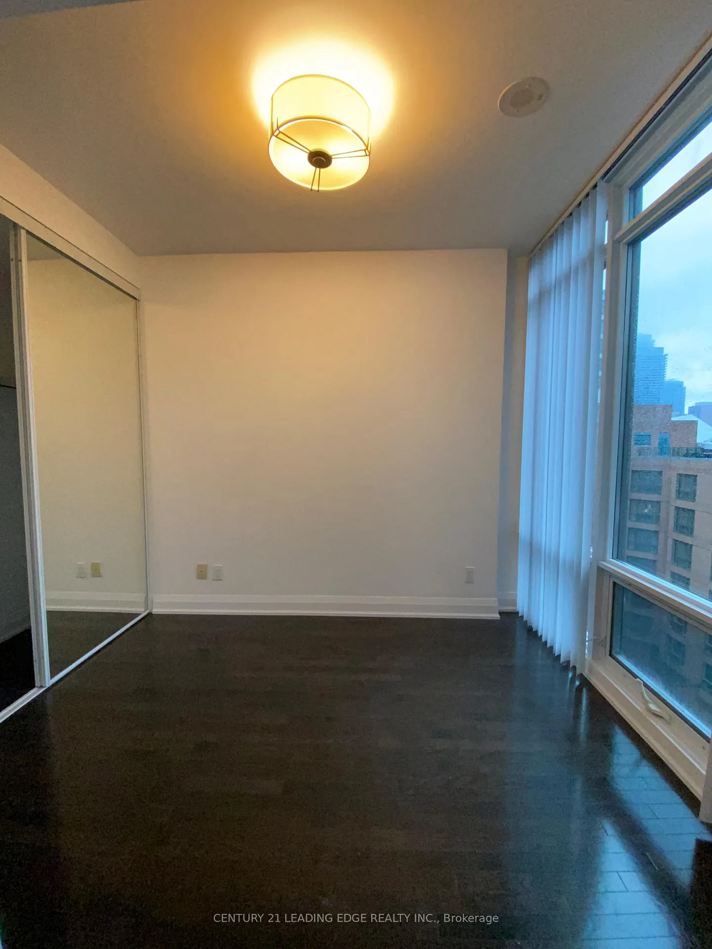 Photo 10 of Unit 815, 1 Bedford Road, Toronto, The Annex — HOMEH