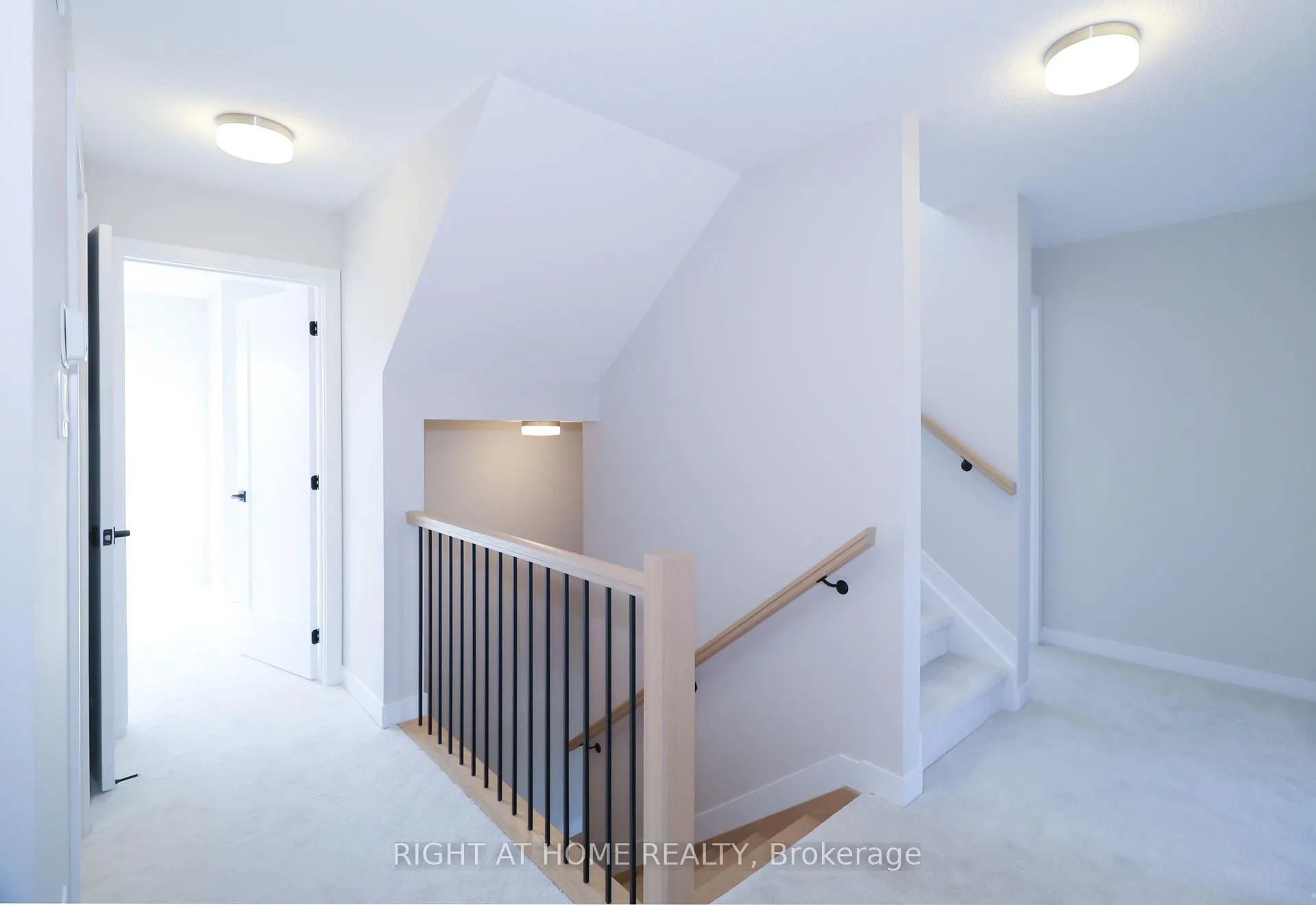 Photo 8 of 333 Peninsula Road, Ottawa, Barrhaven - Heritage Park — HOMEH