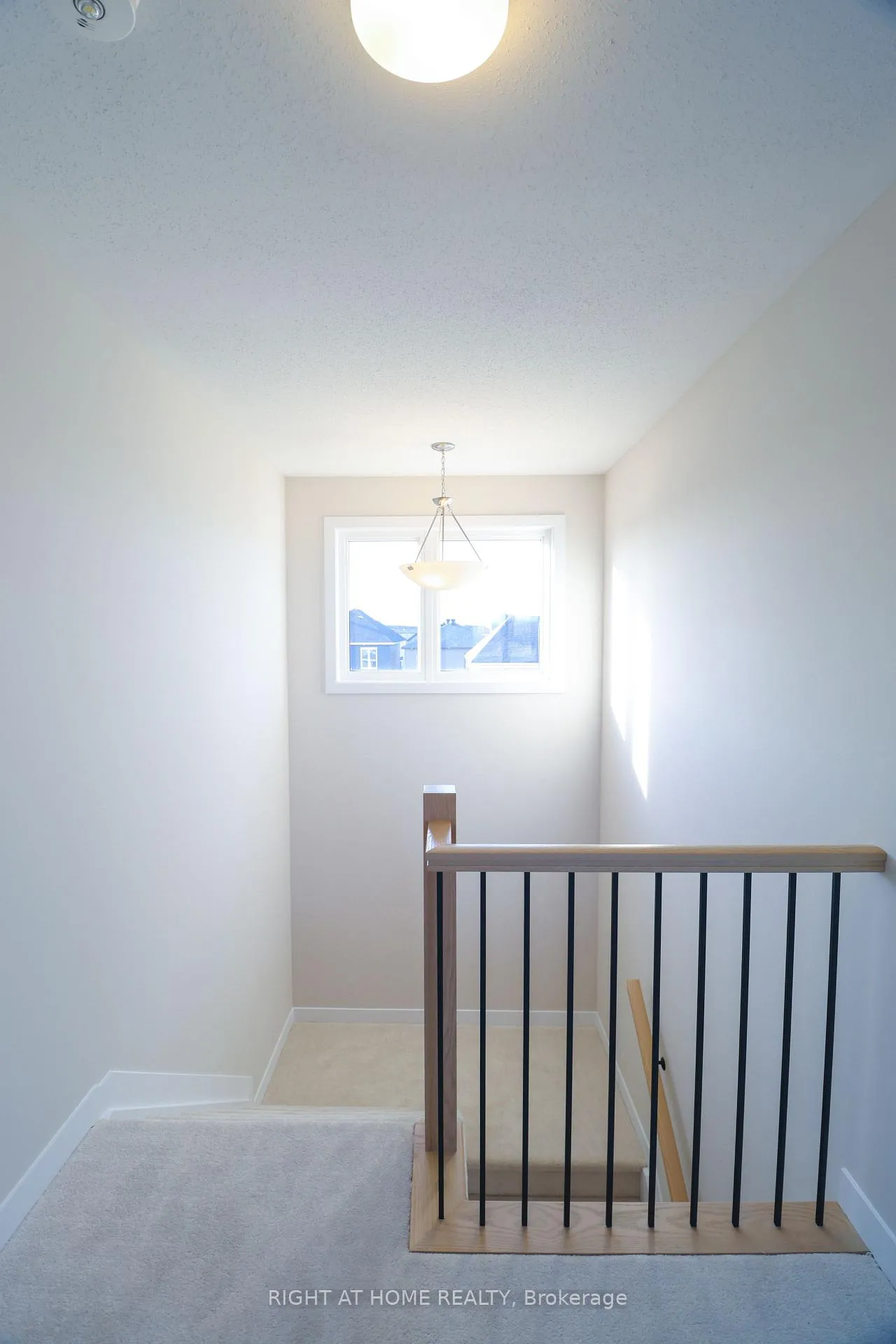 Photo 17 of 333 Peninsula Road, Ottawa, Barrhaven - Heritage Park — HOMEH