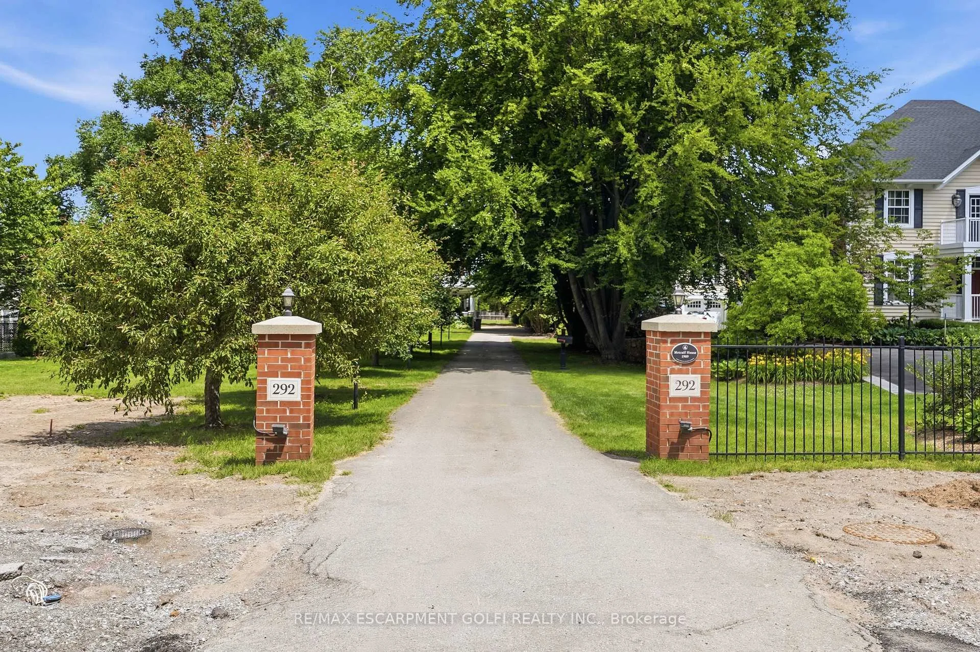 Photo 9 of Unit A, 292 Main Street, Grimsby, Grimsby West — HOMEH