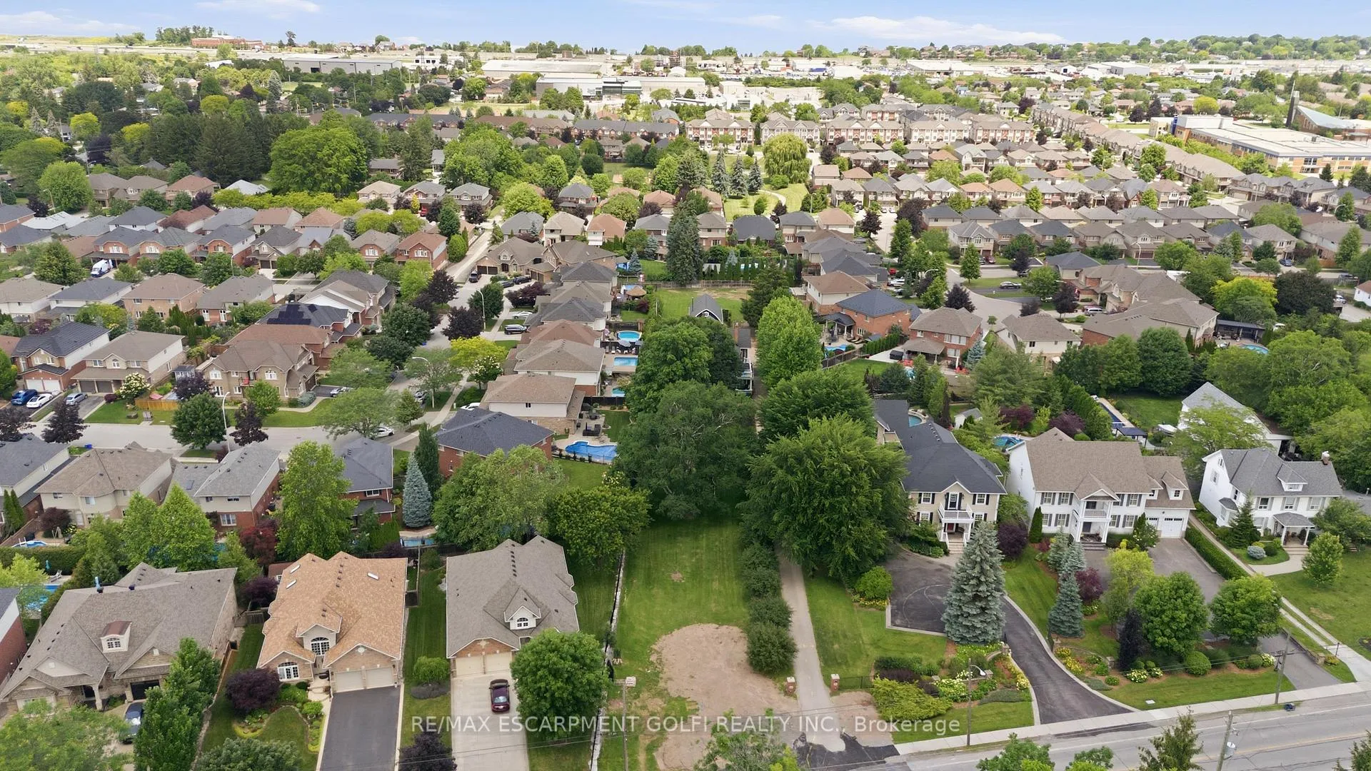 Photo 12 of Unit A, 292 Main Street, Grimsby, Grimsby West — HOMEH
