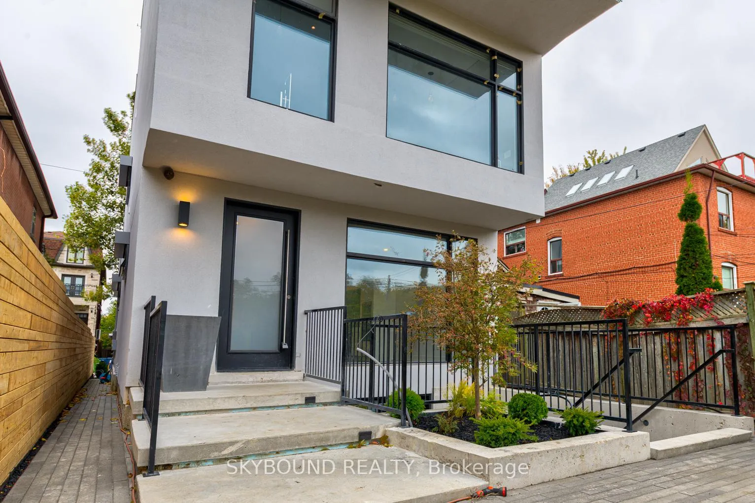 Photo 2 of Unit Main, 531 Arlington Avenue, Toronto, Humewood-Cedarvale — HOMEH