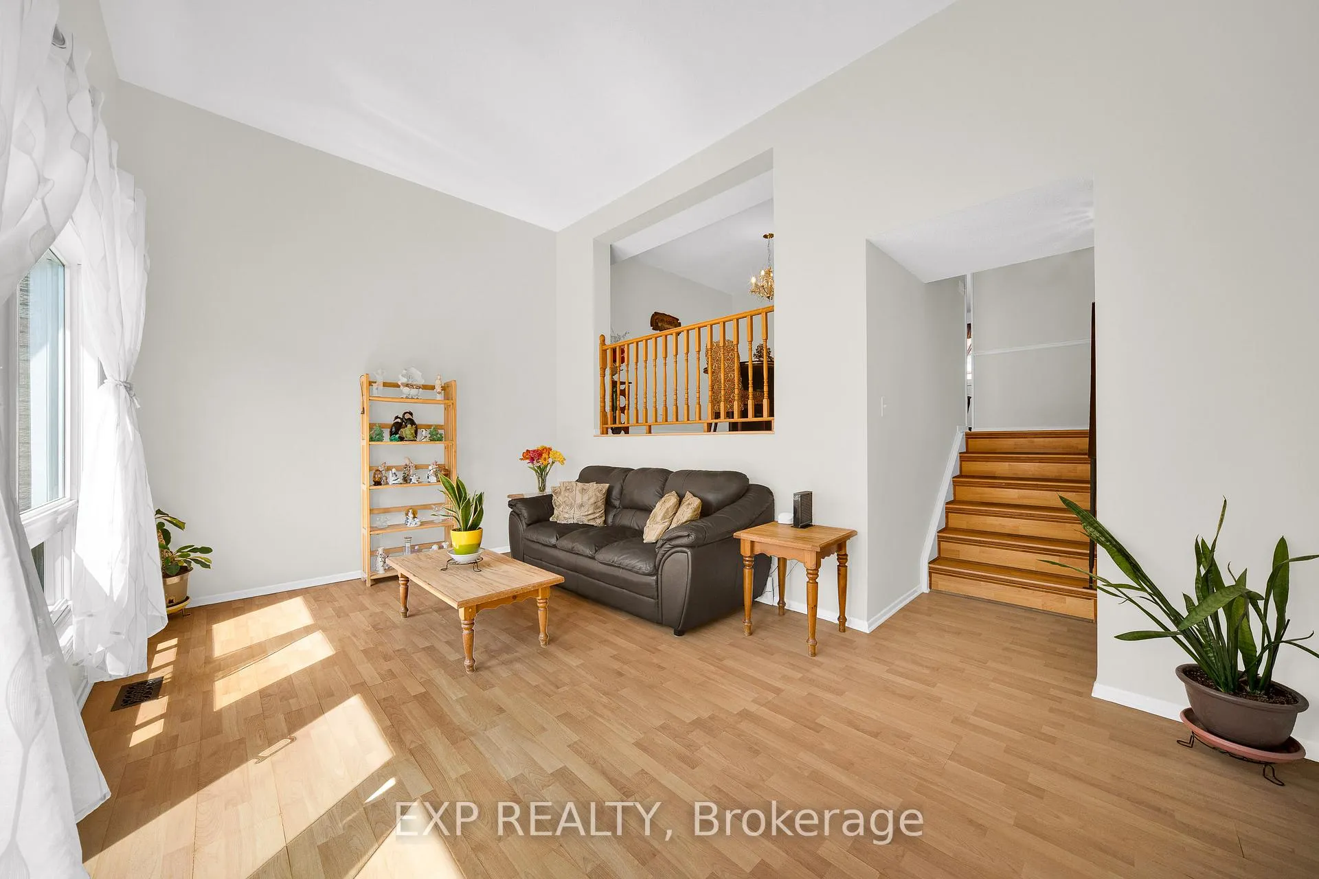 Photo 4 of Unit 6, 2 Bertona Street, Ottawa, Manordale — HOMEH