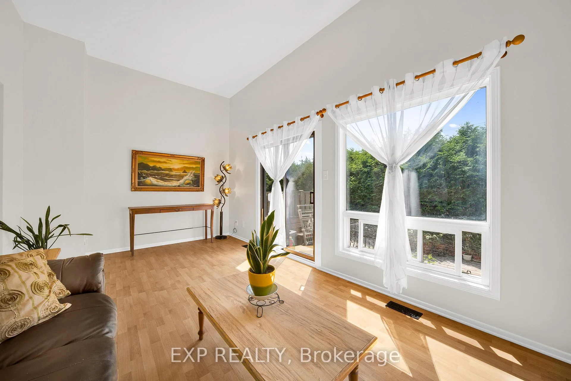 Photo 7 of Unit 6, 2 Bertona Street, Ottawa, Manordale — HOMEH