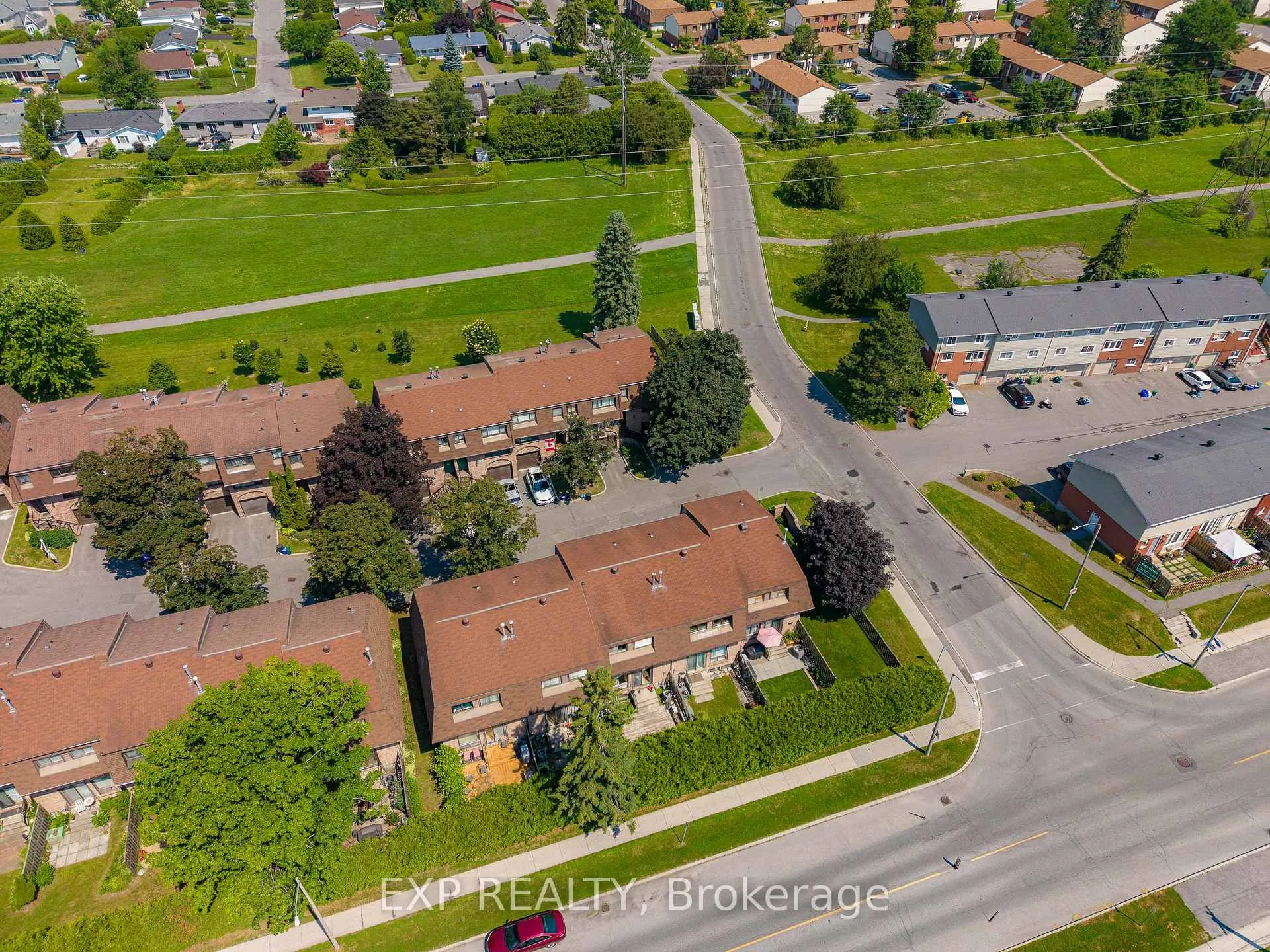 Photo 32 of Unit 6, 2 Bertona Street, Ottawa, Manordale — HOMEH
