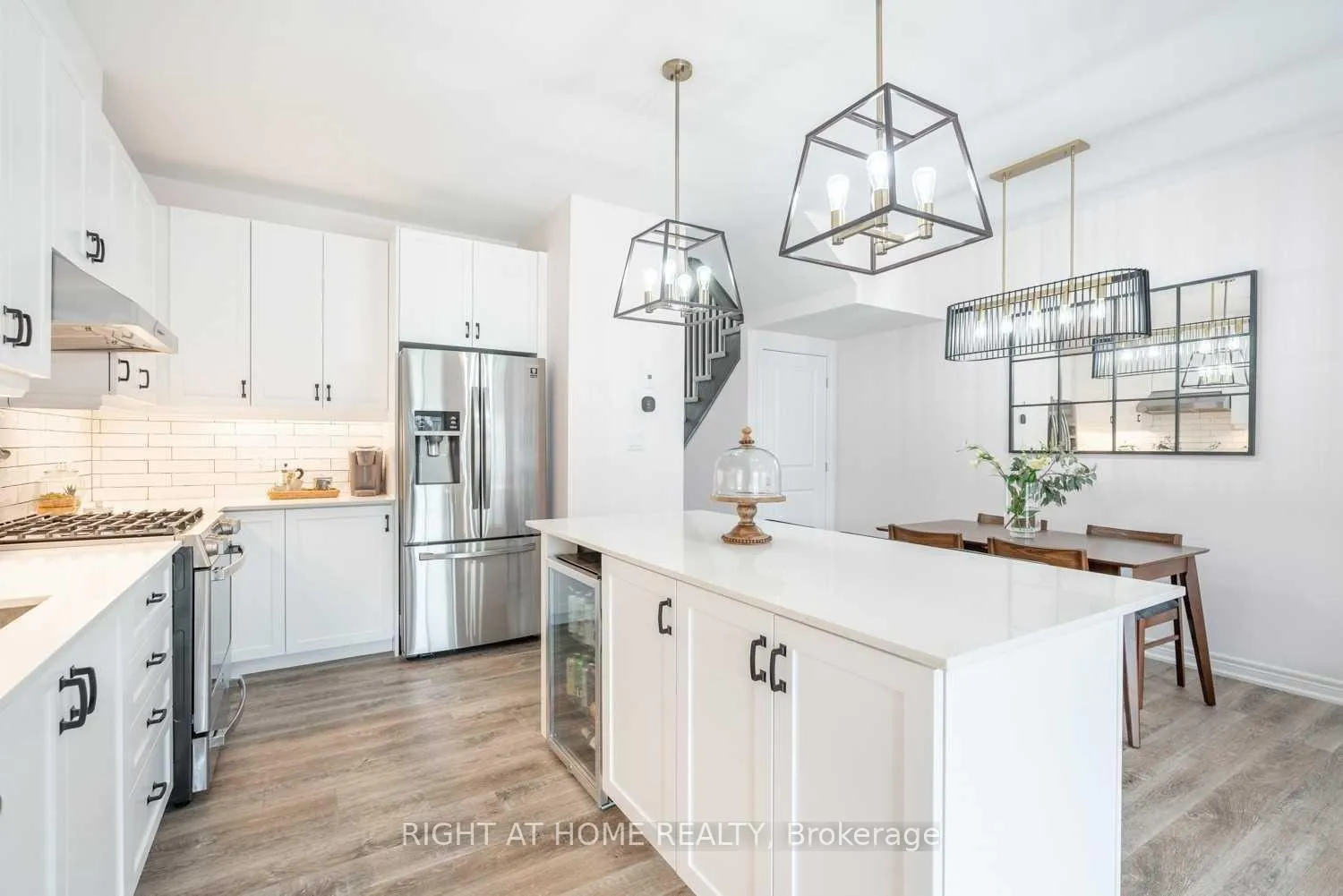 Photo 6 of Unit 2, 5080 Connor Drive, Lincoln, Beamsville — HOMEH