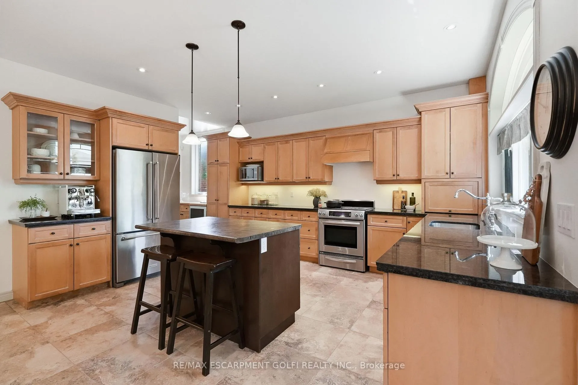 Photo 11 of 129 Magnificent Way, Hamilton, Binbrook — HOMEH