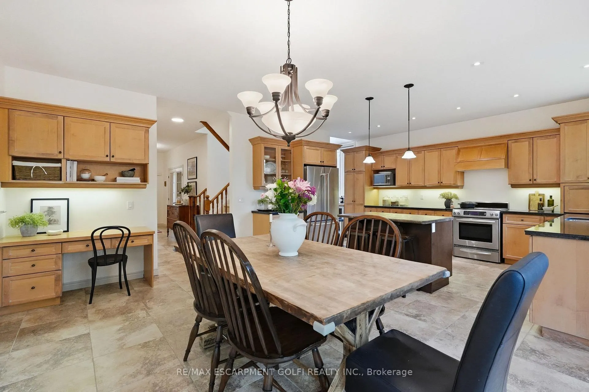 Photo 15 of 129 Magnificent Way, Hamilton, Binbrook — HOMEH
