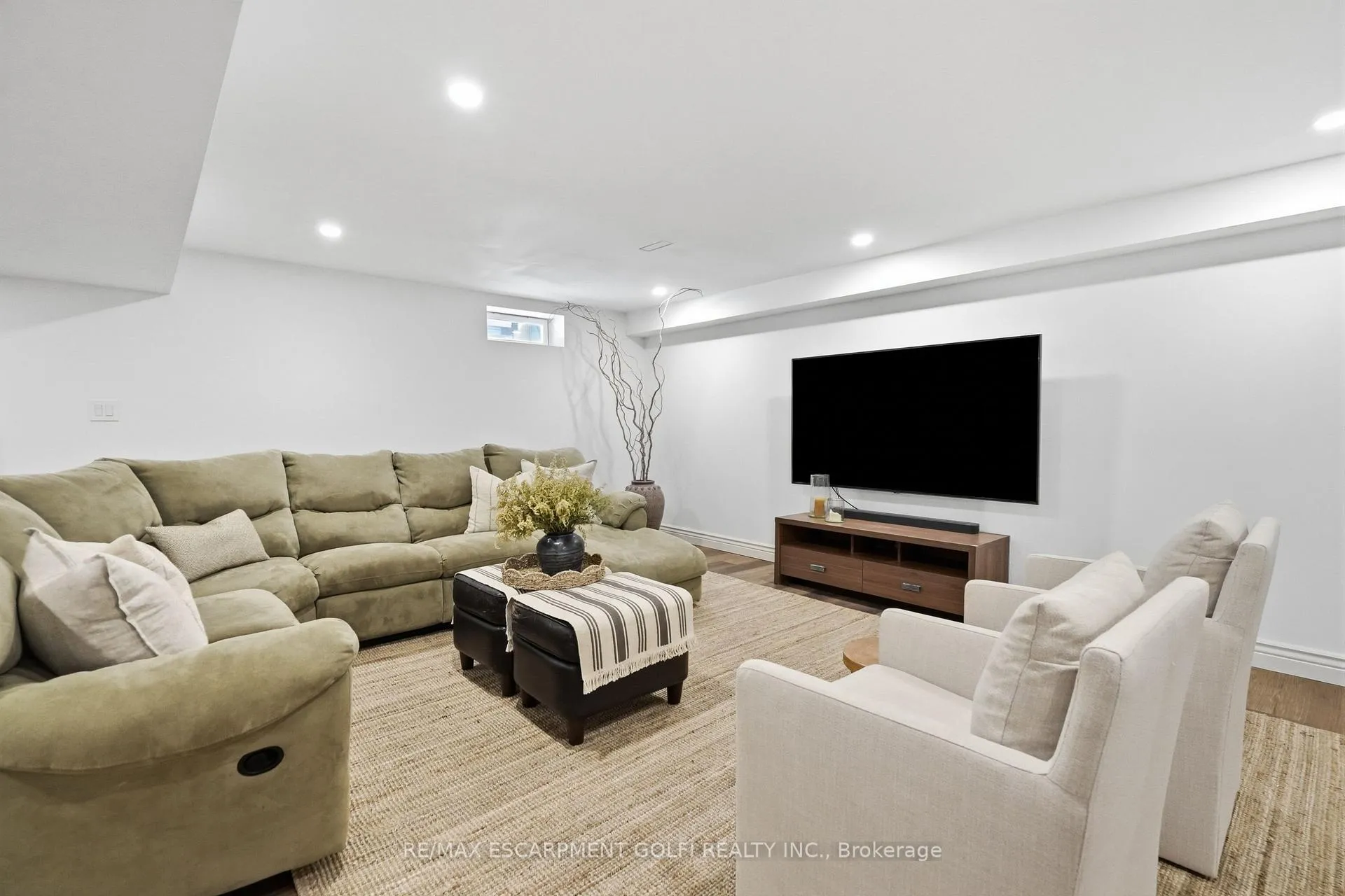 Photo 32 of 129 Magnificent Way, Hamilton, Binbrook — HOMEH