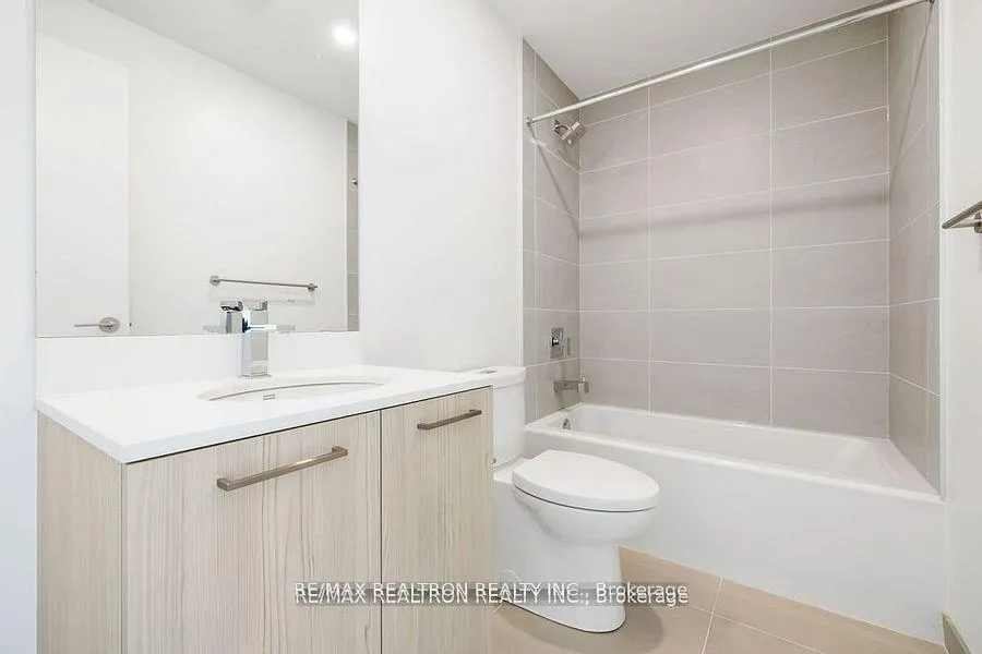 Photo 9 of Unit 3203, 65 Mutual Street, Toronto, Church-Yonge Corridor — HOMEH