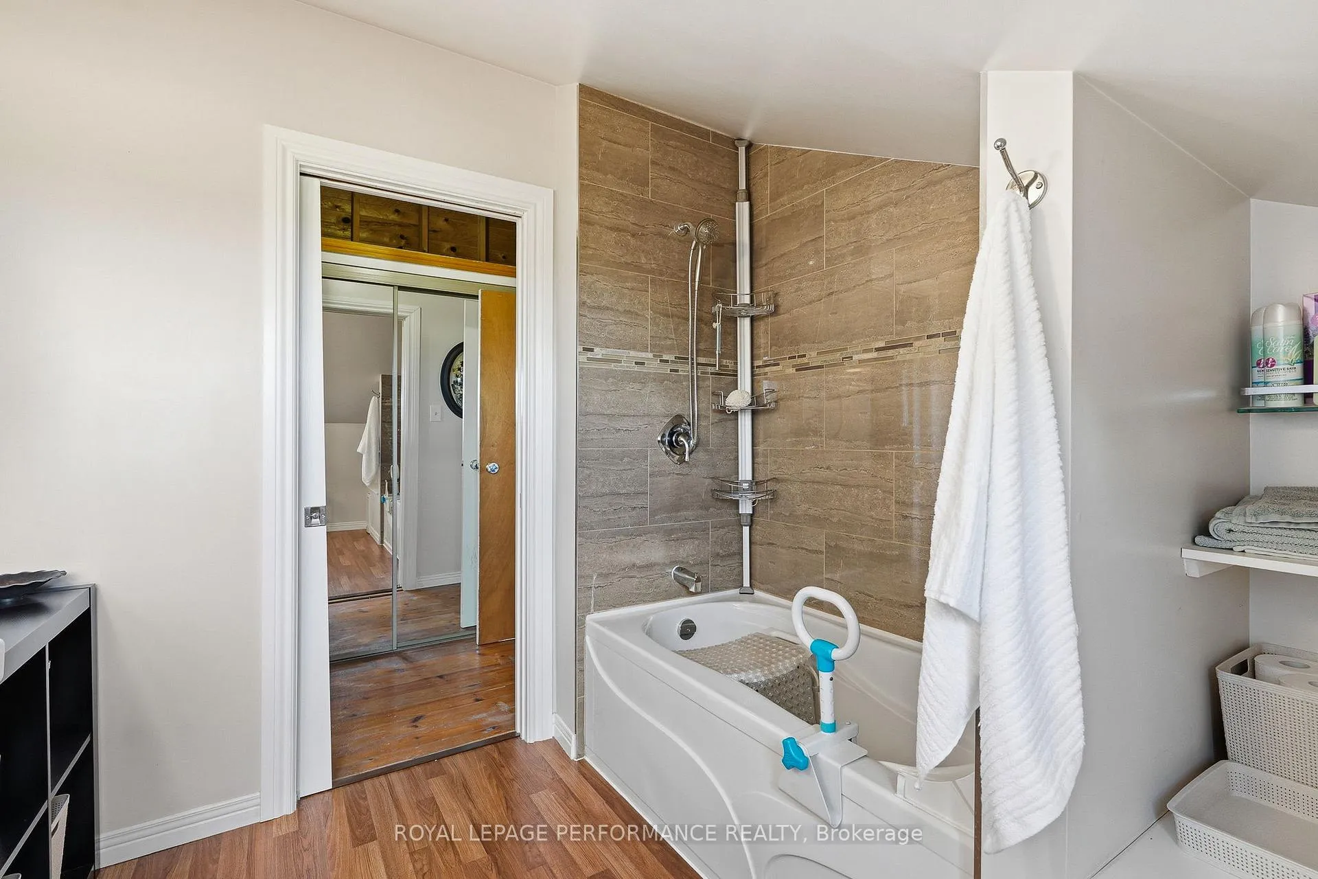 Photo 27 of 3012 Birchgrove Road, Ottawa, Cumberland West — HOMEH