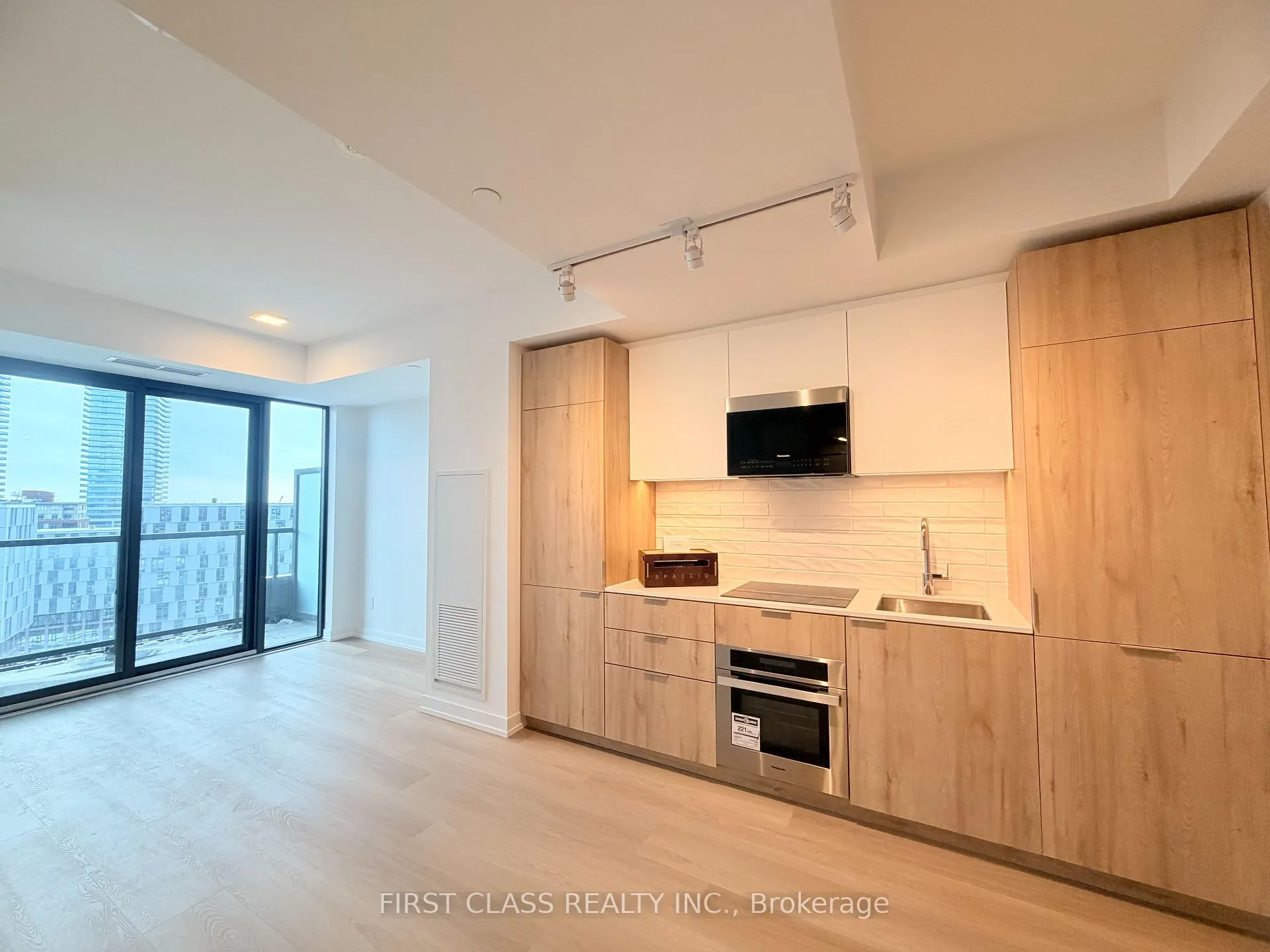 Photo 2 of Unit PH11, 28 Eastern Avenue, Toronto, Moss Park — HOMEH