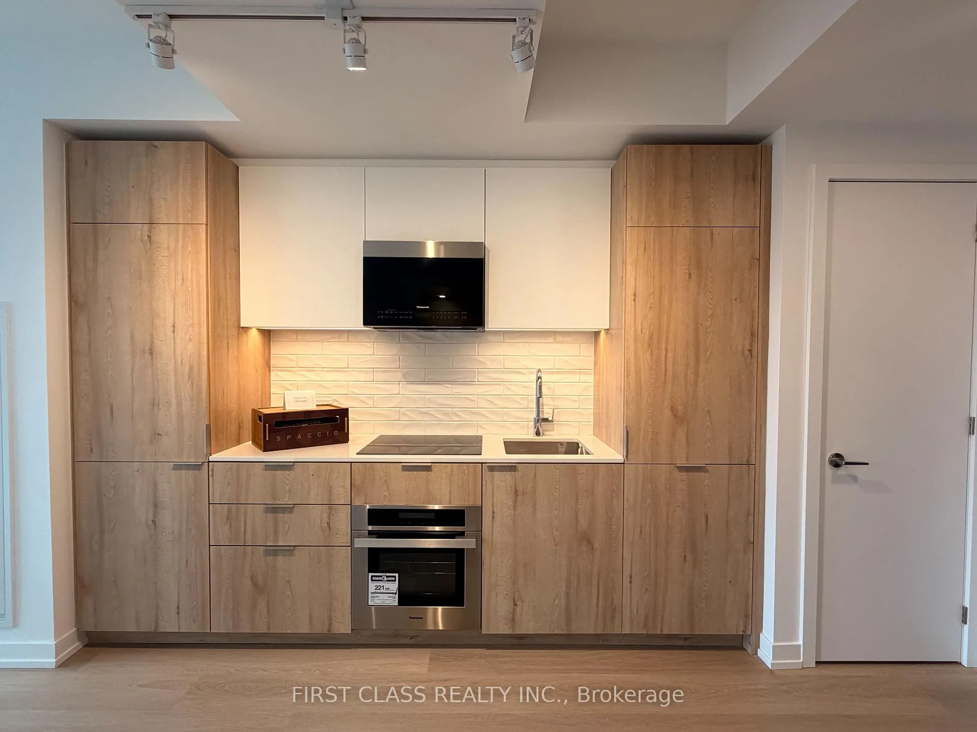 Photo 3 of Unit PH11, 28 Eastern Avenue, Toronto, Moss Park — HOMEH