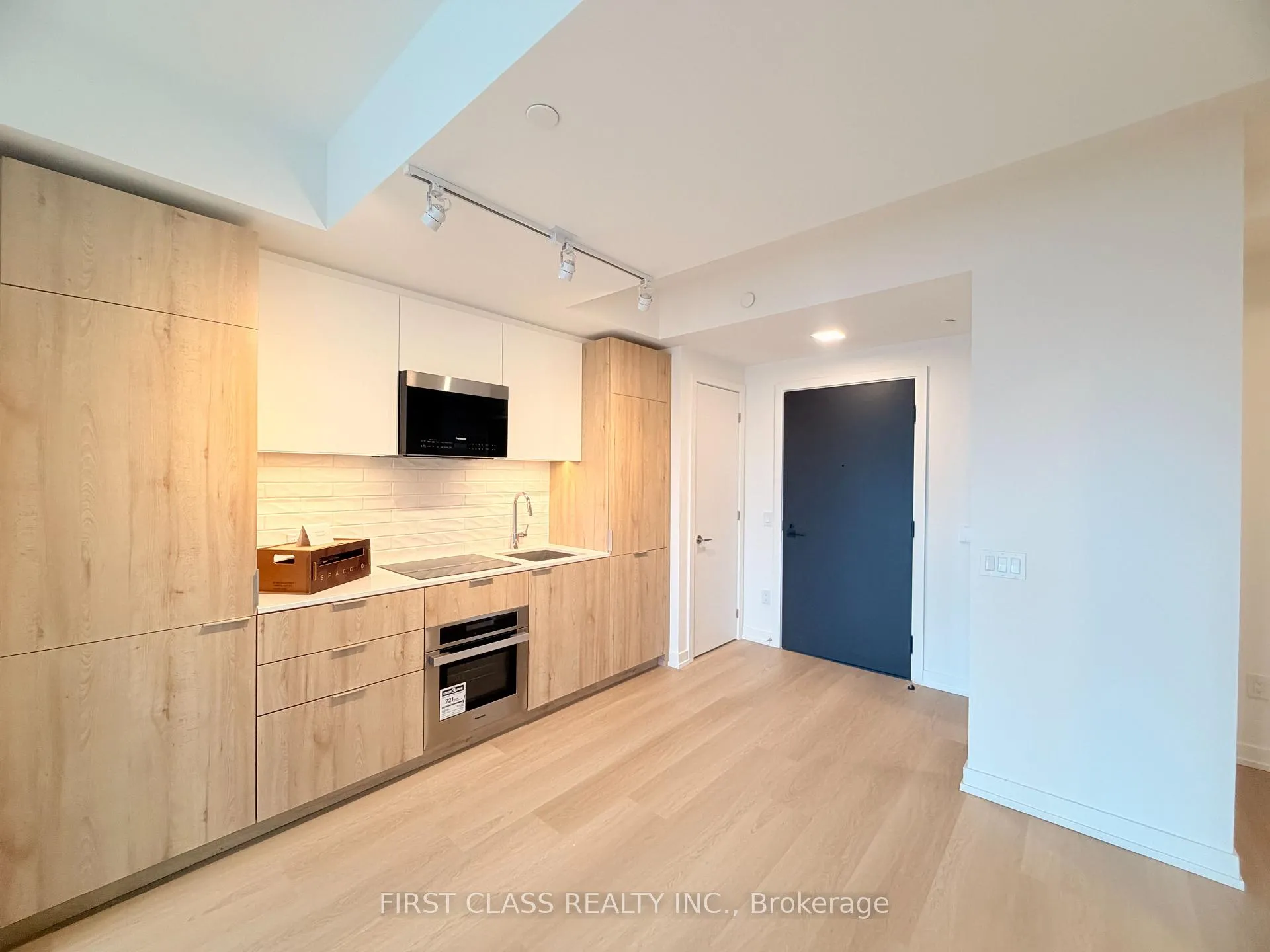 Photo 4 of Unit PH11, 28 Eastern Avenue, Toronto, Moss Park — HOMEH