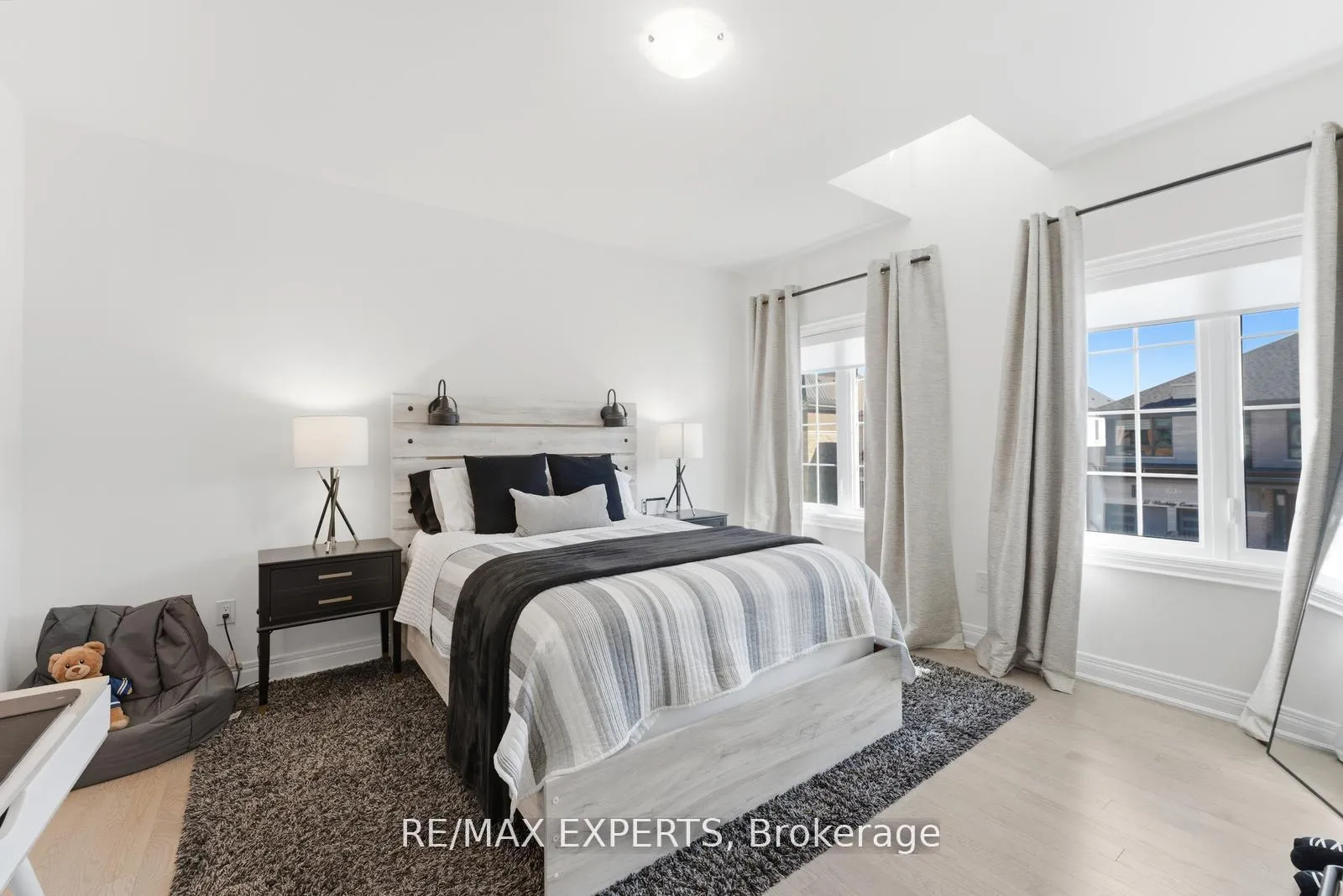 Photo 36 of 54 Winthrop Crescent, Vaughan, Vellore Village — HOMEH