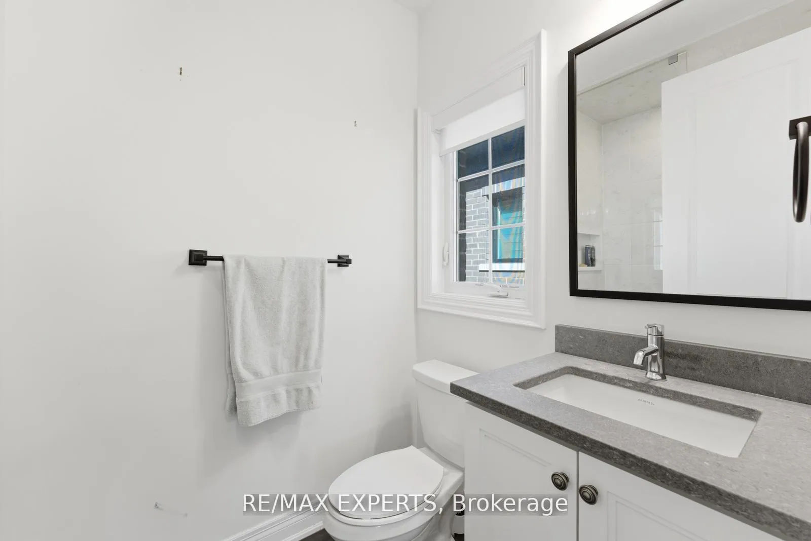 Photo 38 of 54 Winthrop Crescent, Vaughan, Vellore Village — HOMEH