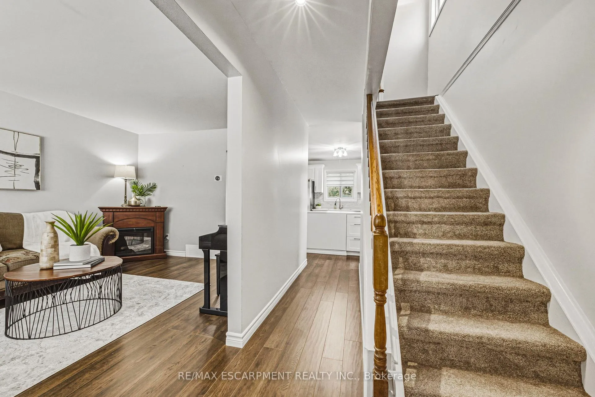 Photo 7 of 29 Hopewell Crescent, Hamilton, Stoney Creek Mountain — HOMEH