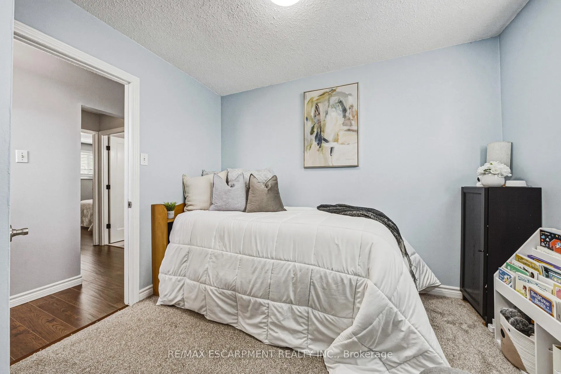 Photo 16 of 29 Hopewell Crescent, Hamilton, Stoney Creek Mountain — HOMEH