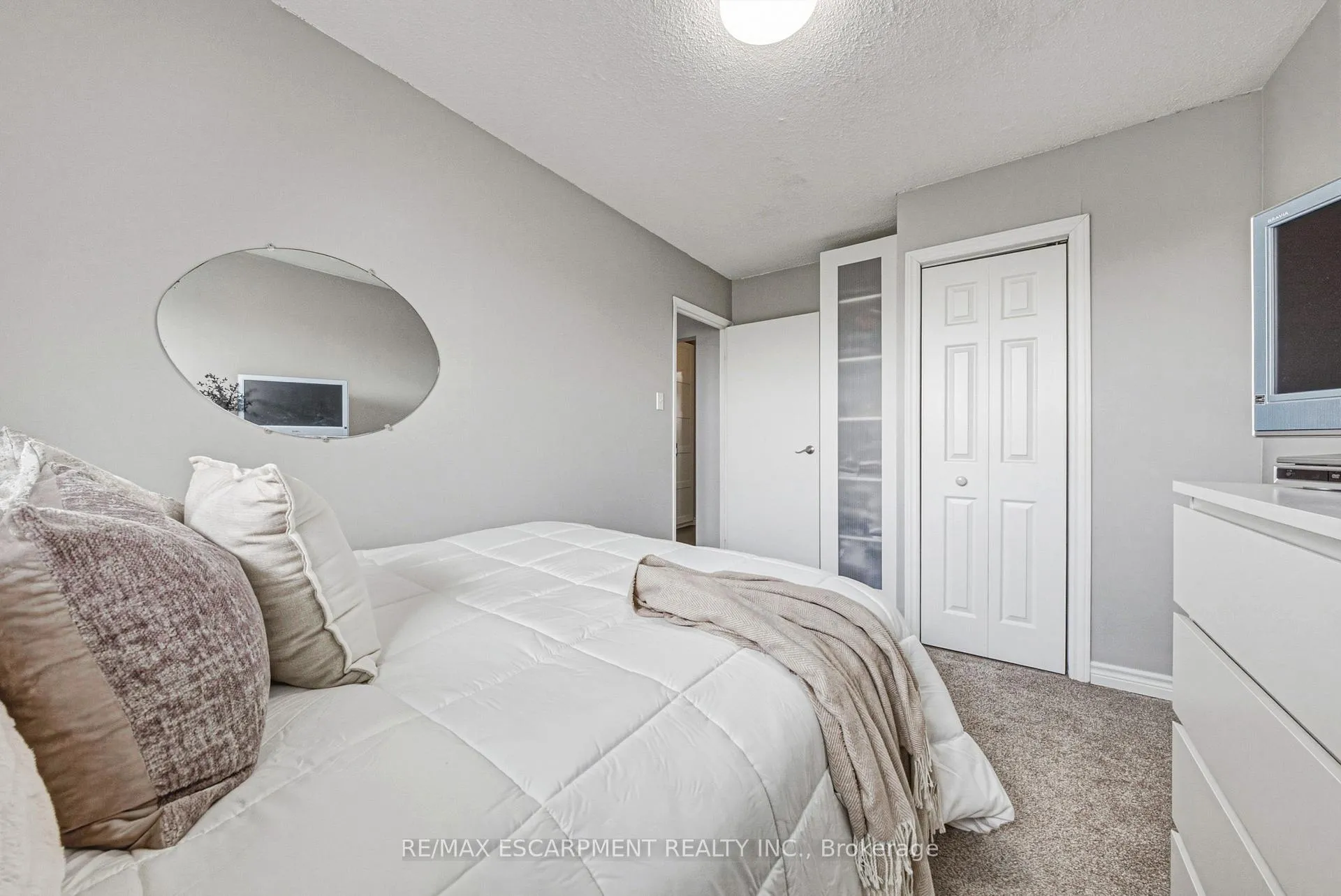Photo 18 of 29 Hopewell Crescent, Hamilton, Stoney Creek Mountain — HOMEH