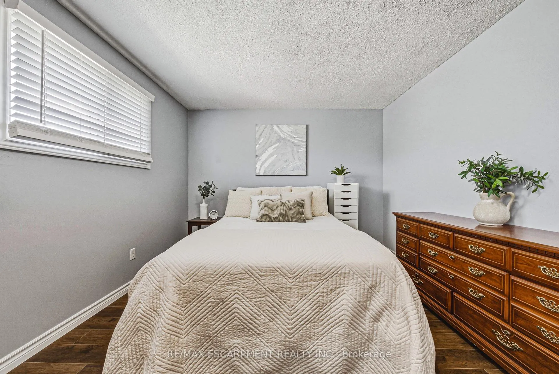 Photo 21 of 29 Hopewell Crescent, Hamilton, Stoney Creek Mountain — HOMEH