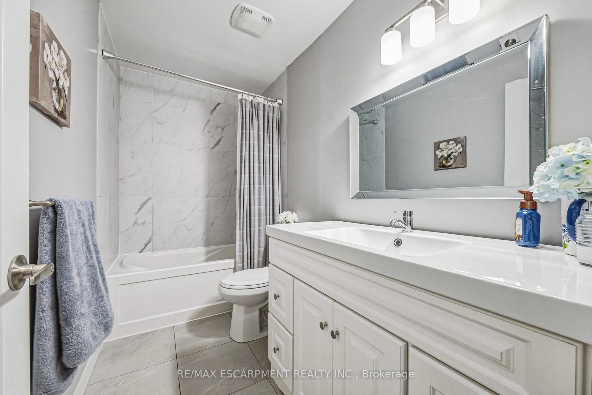 Photo 23 of 29 Hopewell Crescent, Hamilton, Stoney Creek Mountain — HOMEH
