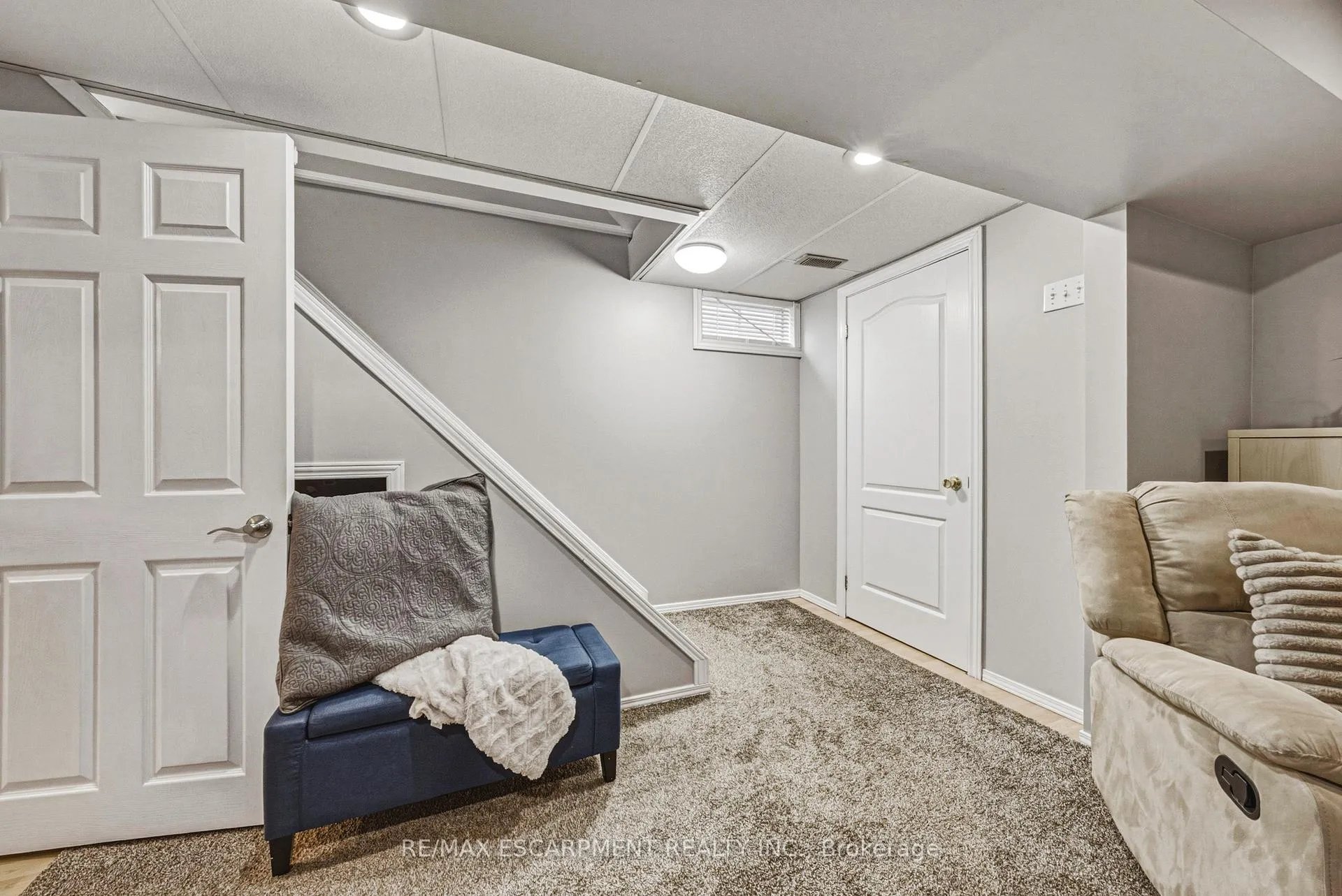 Photo 24 of 29 Hopewell Crescent, Hamilton, Stoney Creek Mountain — HOMEH