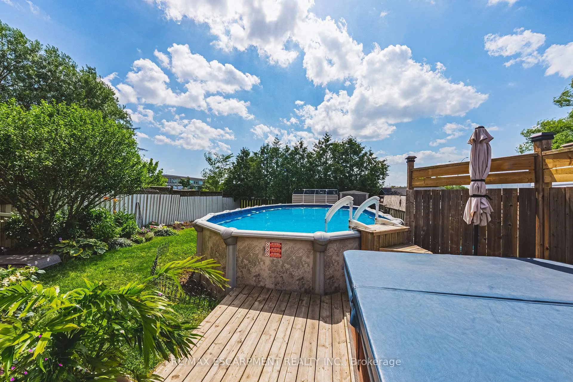 Photo 33 of 29 Hopewell Crescent, Hamilton, Stoney Creek Mountain — HOMEH