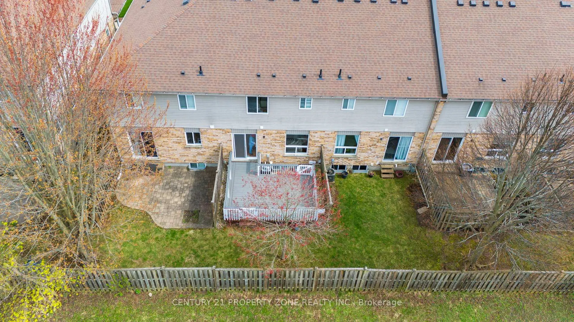 Photo 3 of Unit 35, 210 Dawn Avenue, Guelph, Clairfields/Hanlon Business Park — HOMEH