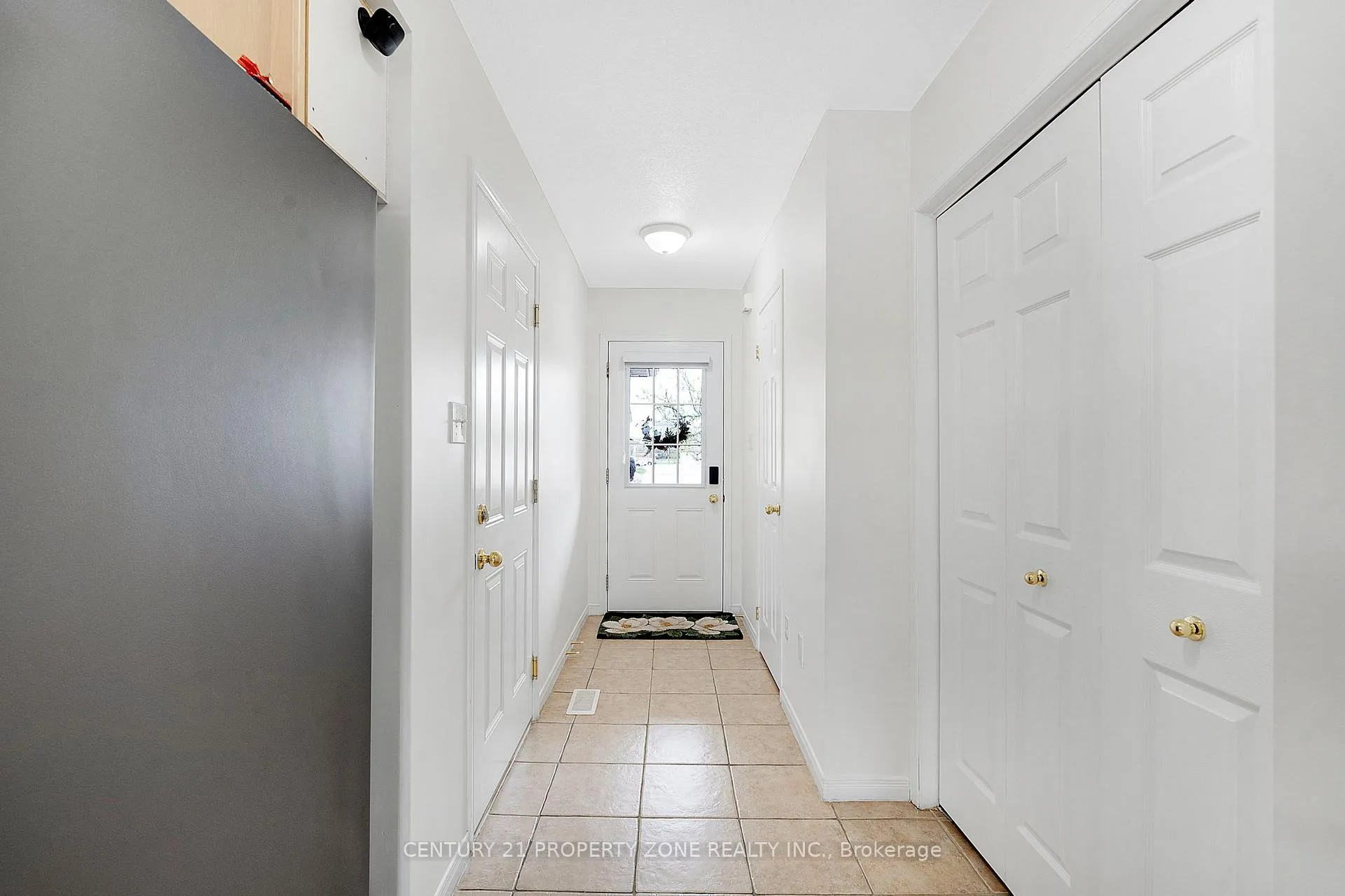 Photo 7 of Unit 35, 210 Dawn Avenue, Guelph, Clairfields/Hanlon Business Park — HOMEH
