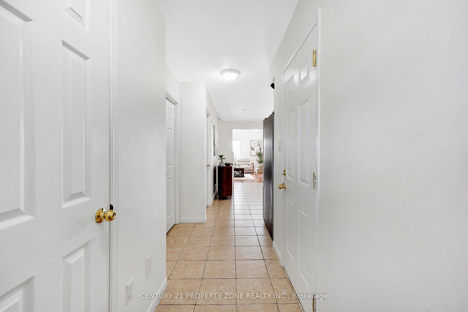 Photo 8 of Unit 35, 210 Dawn Avenue, Guelph, Clairfields/Hanlon Business Park — HOMEH