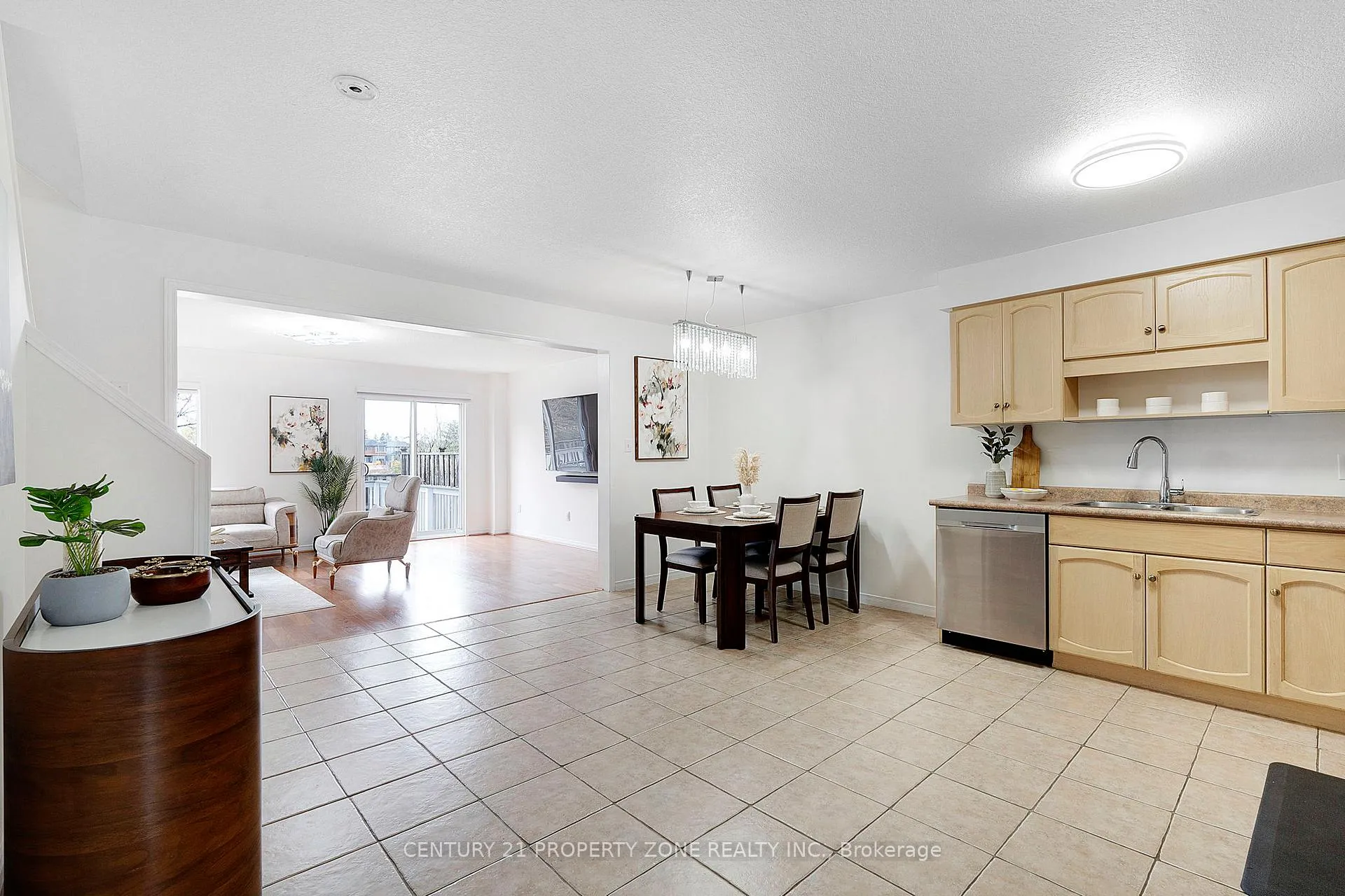 Photo 9 of Unit 35, 210 Dawn Avenue, Guelph, Clairfields/Hanlon Business Park — HOMEH