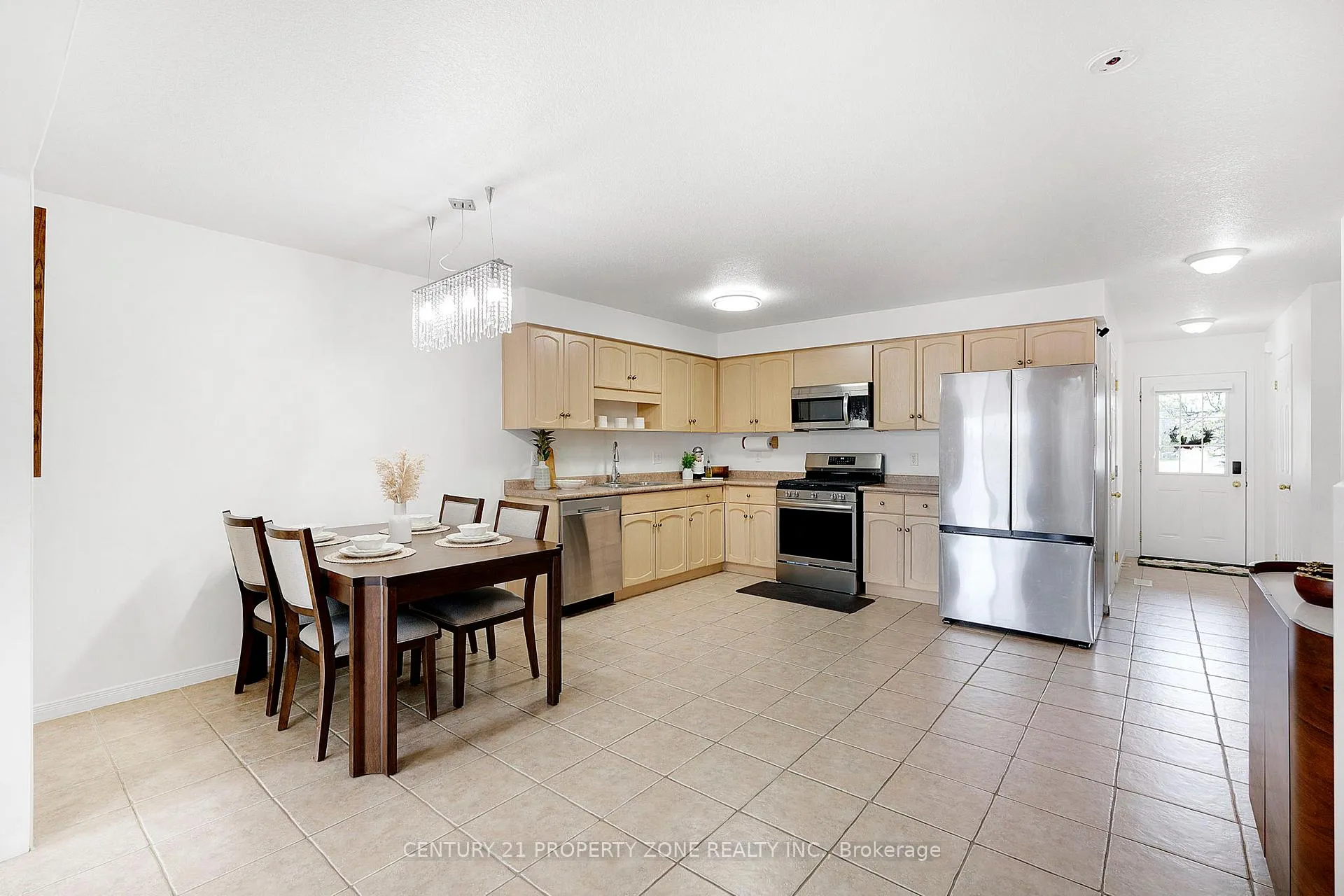 Photo 11 of Unit 35, 210 Dawn Avenue, Guelph, Clairfields/Hanlon Business Park — HOMEH