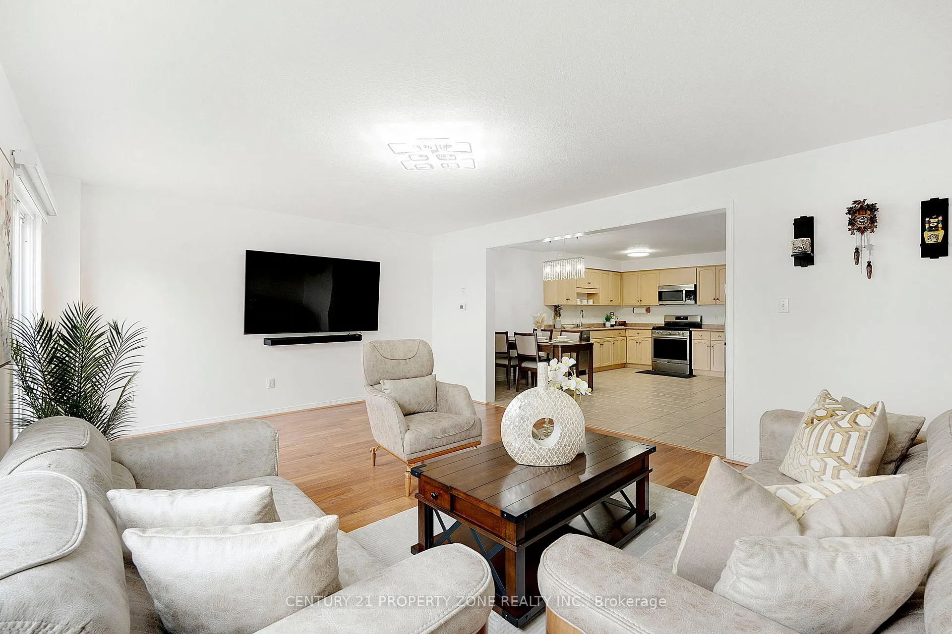 Photo 16 of Unit 35, 210 Dawn Avenue, Guelph, Clairfields/Hanlon Business Park — HOMEH