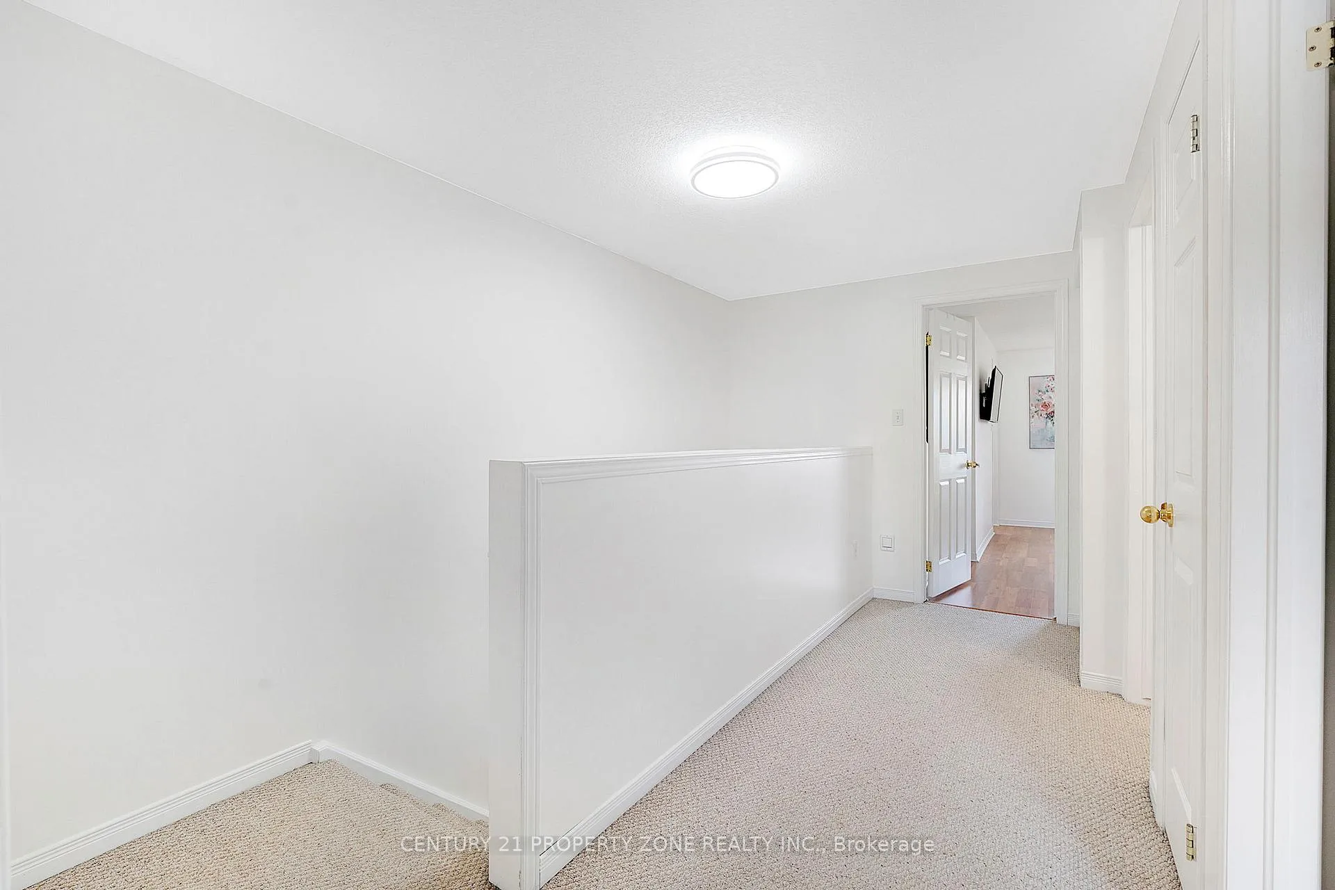 Photo 19 of Unit 35, 210 Dawn Avenue, Guelph, Clairfields/Hanlon Business Park — HOMEH