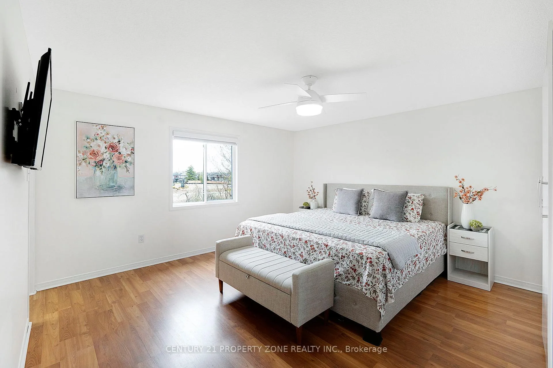 Photo 21 of Unit 35, 210 Dawn Avenue, Guelph, Clairfields/Hanlon Business Park — HOMEH
