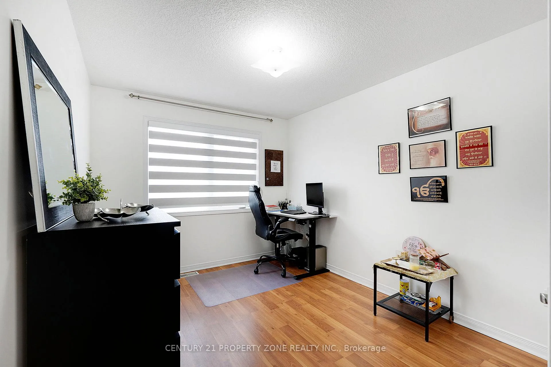 Photo 25 of Unit 35, 210 Dawn Avenue, Guelph, Clairfields/Hanlon Business Park — HOMEH