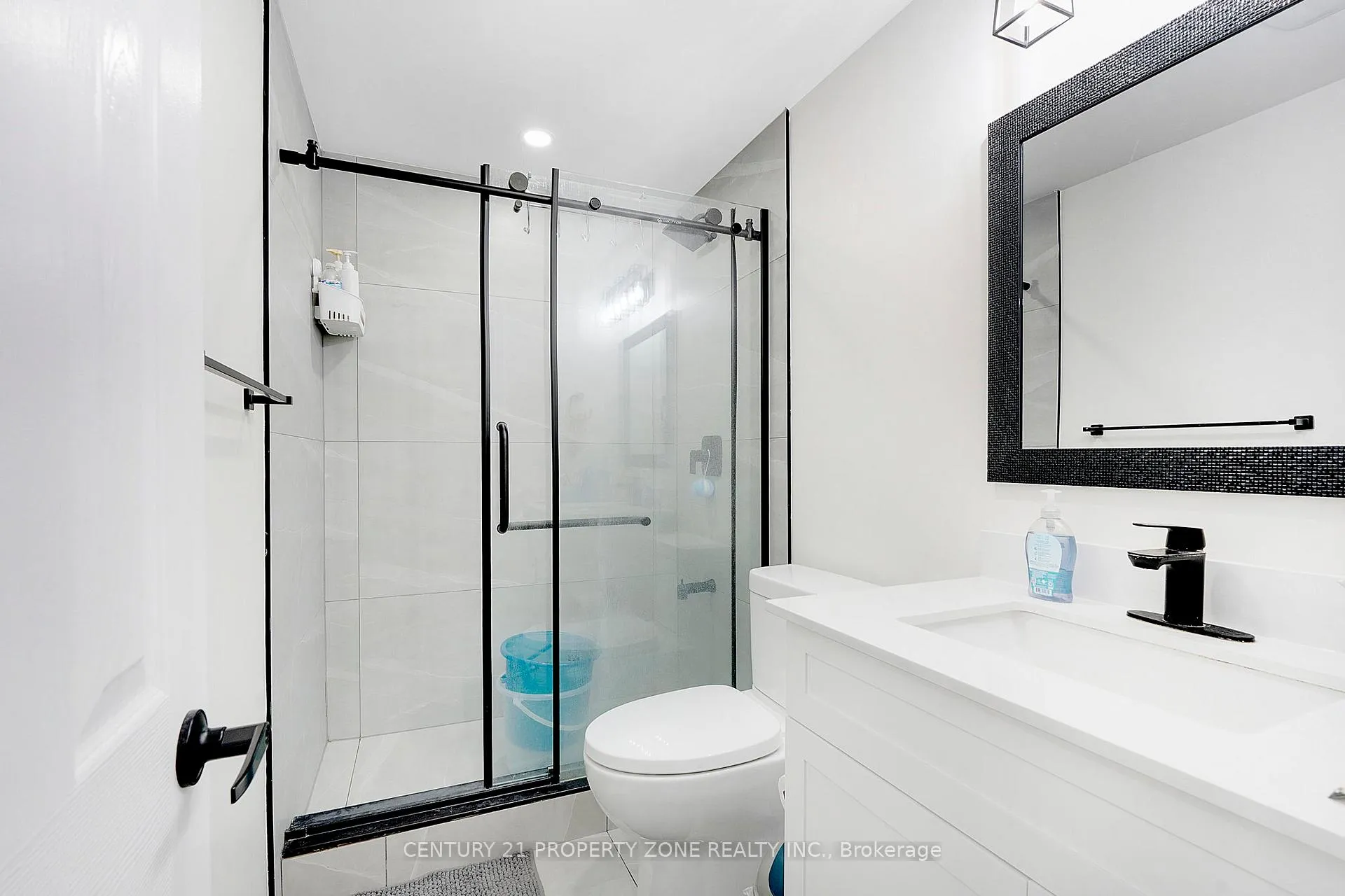 Photo 30 of Unit 35, 210 Dawn Avenue, Guelph, Clairfields/Hanlon Business Park — HOMEH