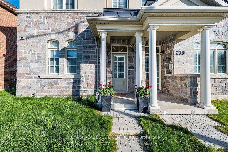 Photo 2 of 248 Inspire Boulevard, Brampton, Sandringham-Wellington North — HOMEH