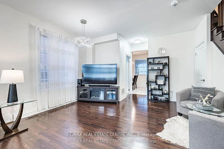 Photo 9 of 248 Inspire Boulevard, Brampton, Sandringham-Wellington North — HOMEH