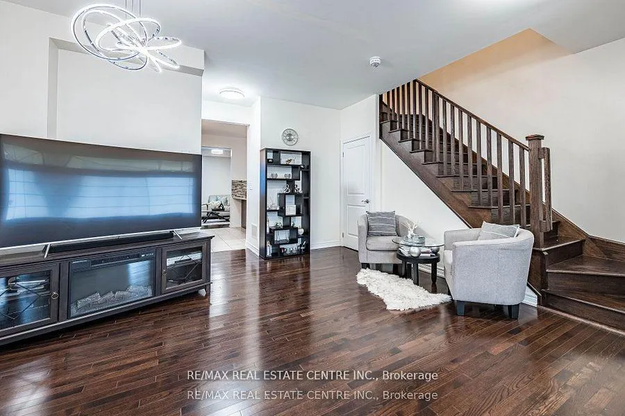 Photo 10 of 248 Inspire Boulevard, Brampton, Sandringham-Wellington North — HOMEH
