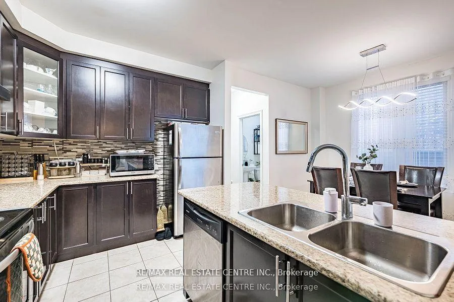 Photo 18 of 248 Inspire Boulevard, Brampton, Sandringham-Wellington North — HOMEH