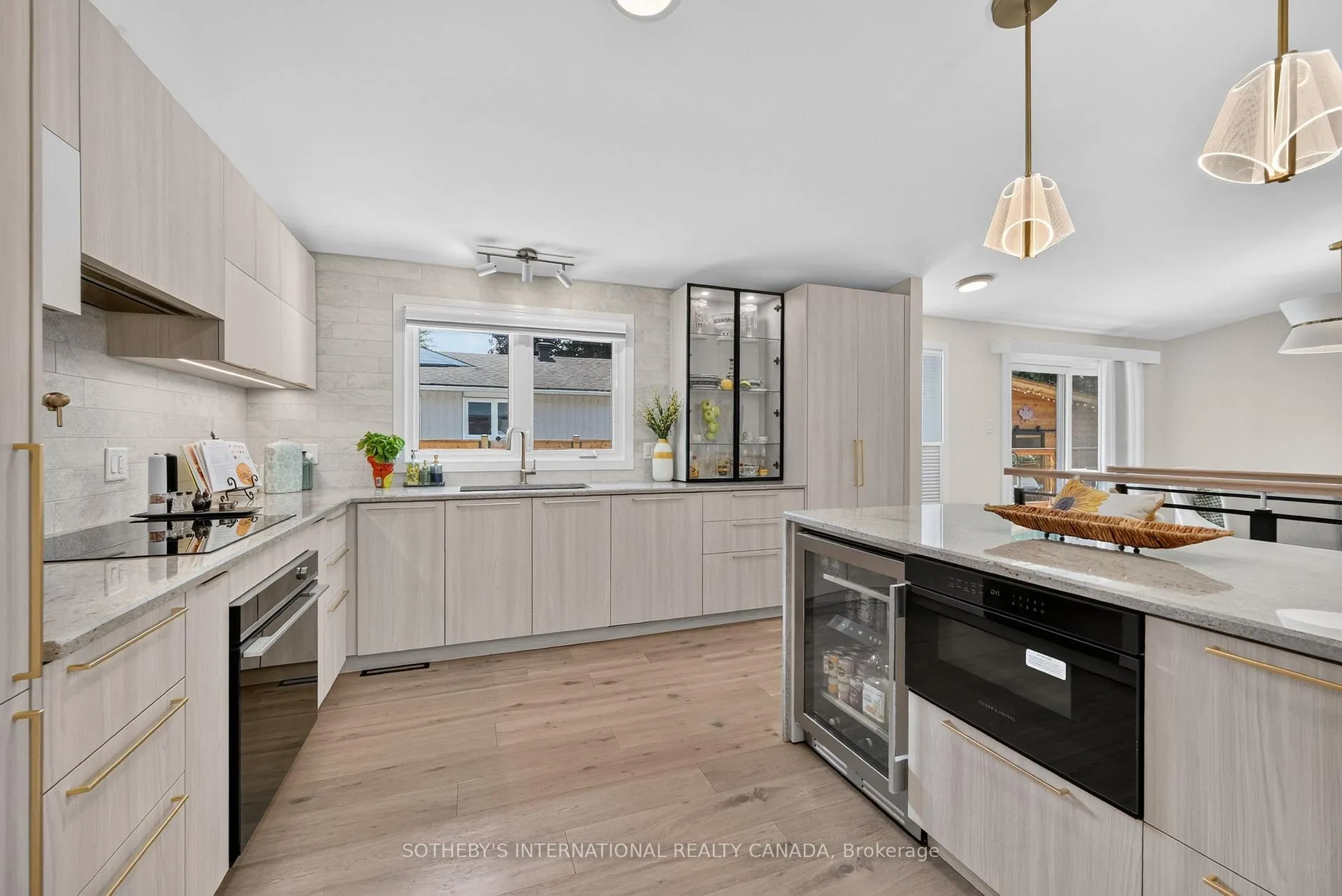 Photo 13 of 2 Parkglen Drive, Ottawa, Meadowlands/St. Claire Gardens — HOMEH