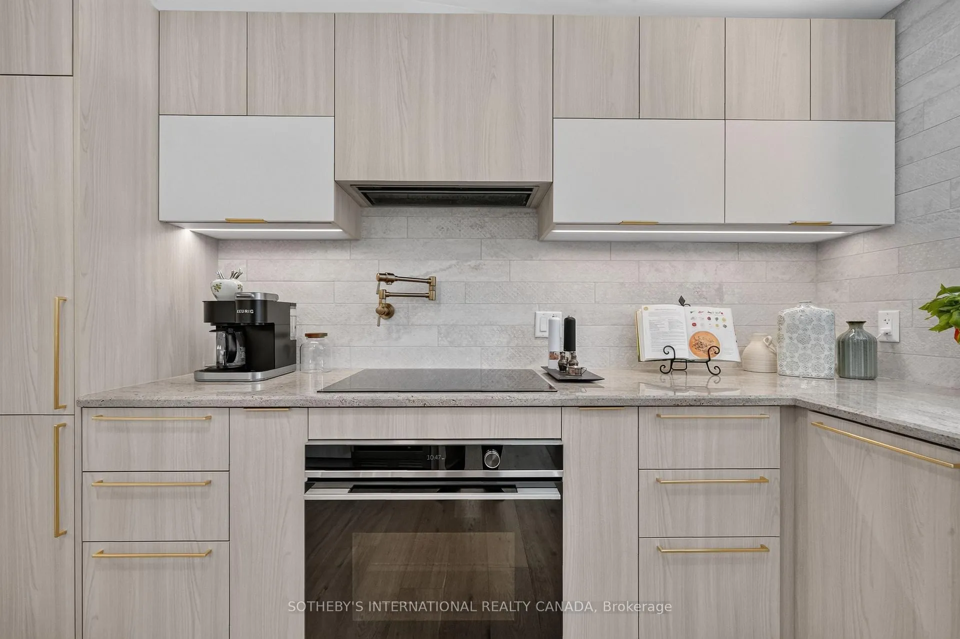 Photo 14 of 2 Parkglen Drive, Ottawa, Meadowlands/St. Claire Gardens — HOMEH