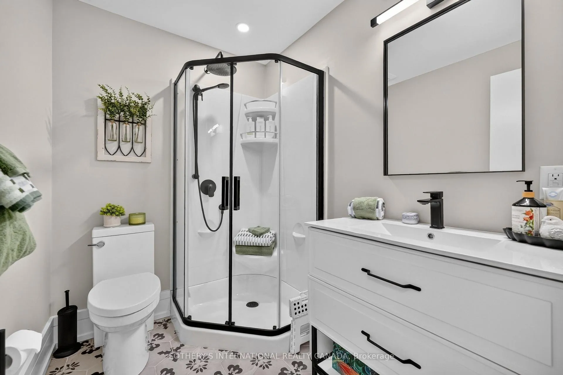 Photo 23 of 2 Parkglen Drive, Ottawa, Meadowlands/St. Claire Gardens — HOMEH