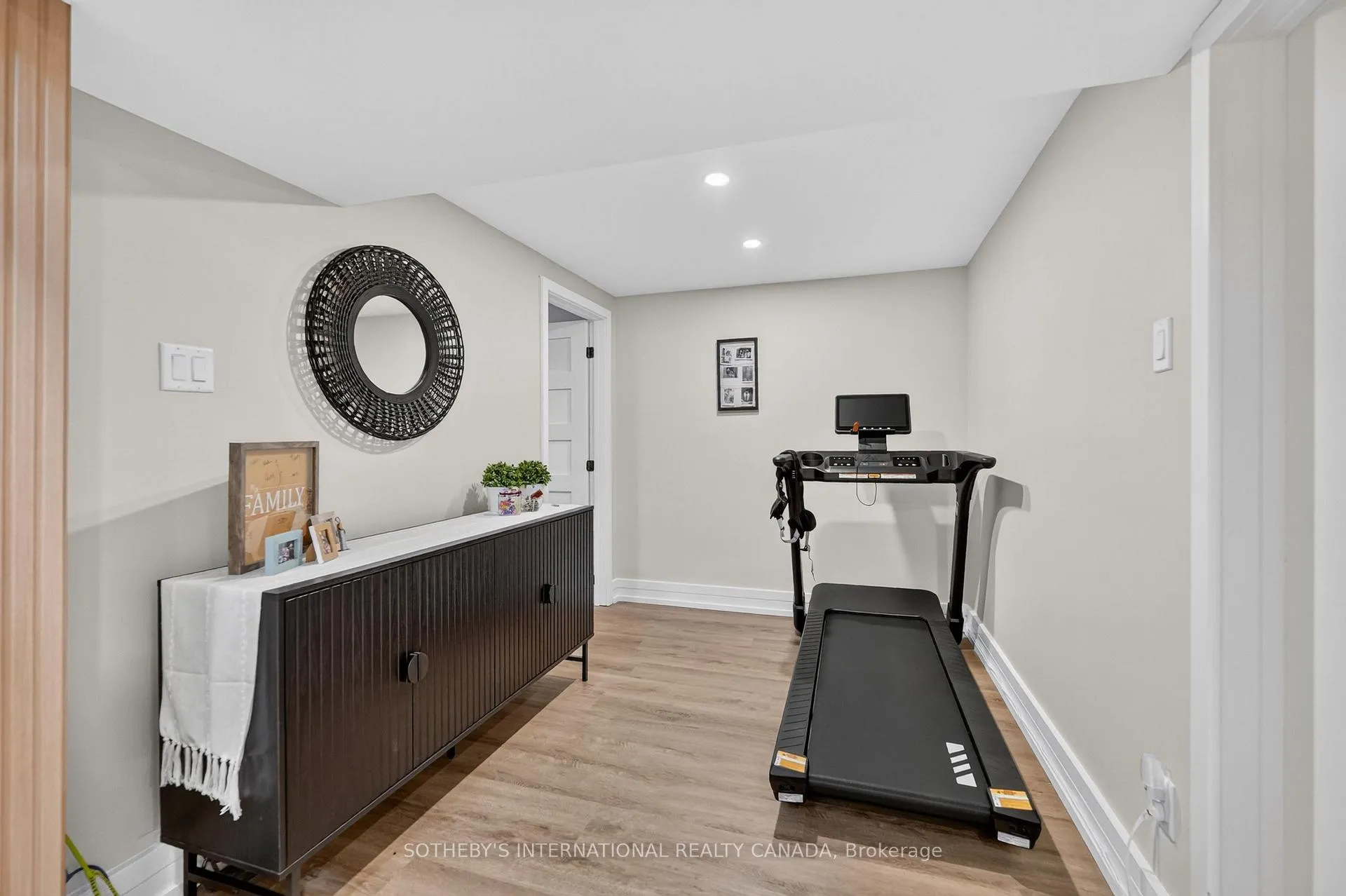 Photo 35 of 2 Parkglen Drive, Ottawa, Meadowlands/St. Claire Gardens — HOMEH